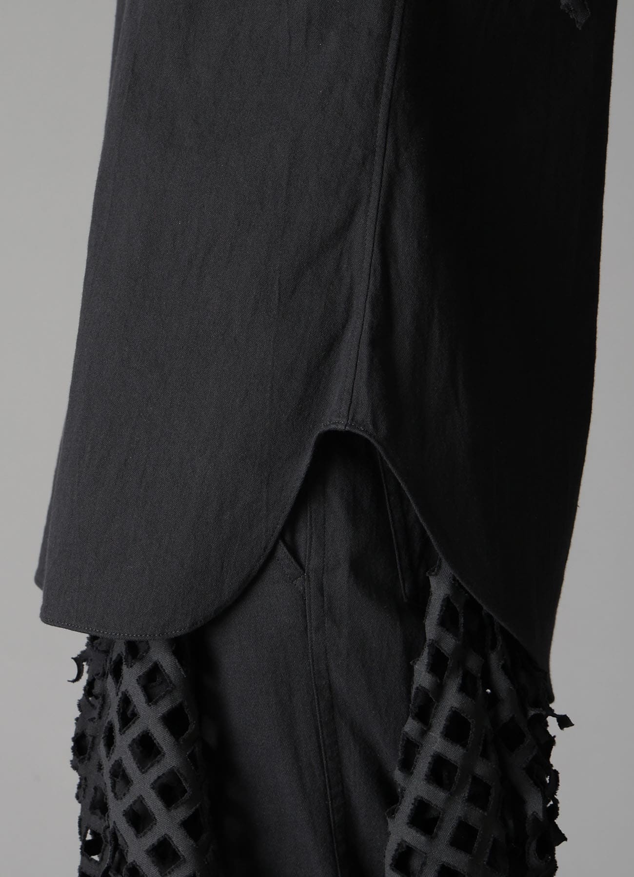 BLACK DENIM DESIGNED SLEEVE BLOUSE B