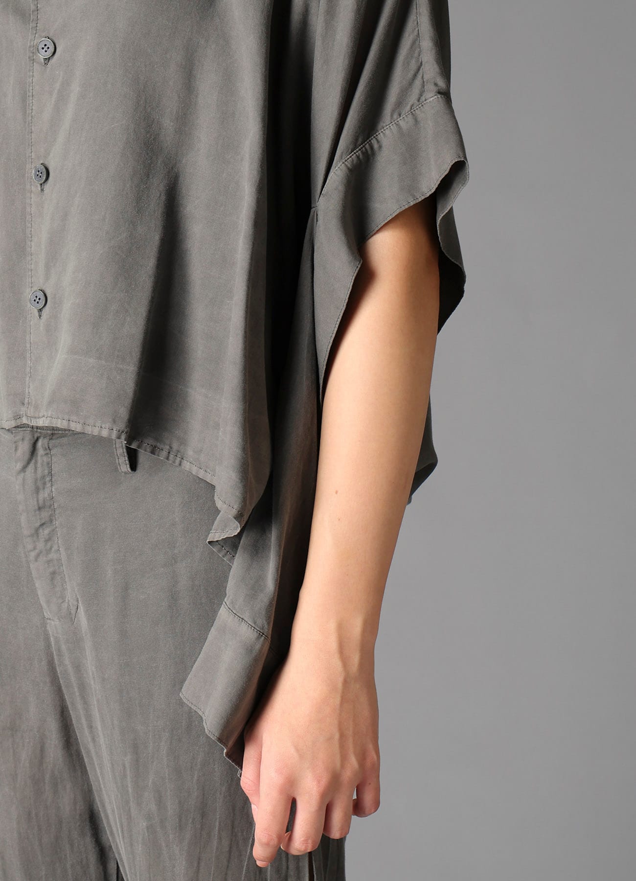 GARMENT-DYED LAWN ELBOW SLIT SHIRT