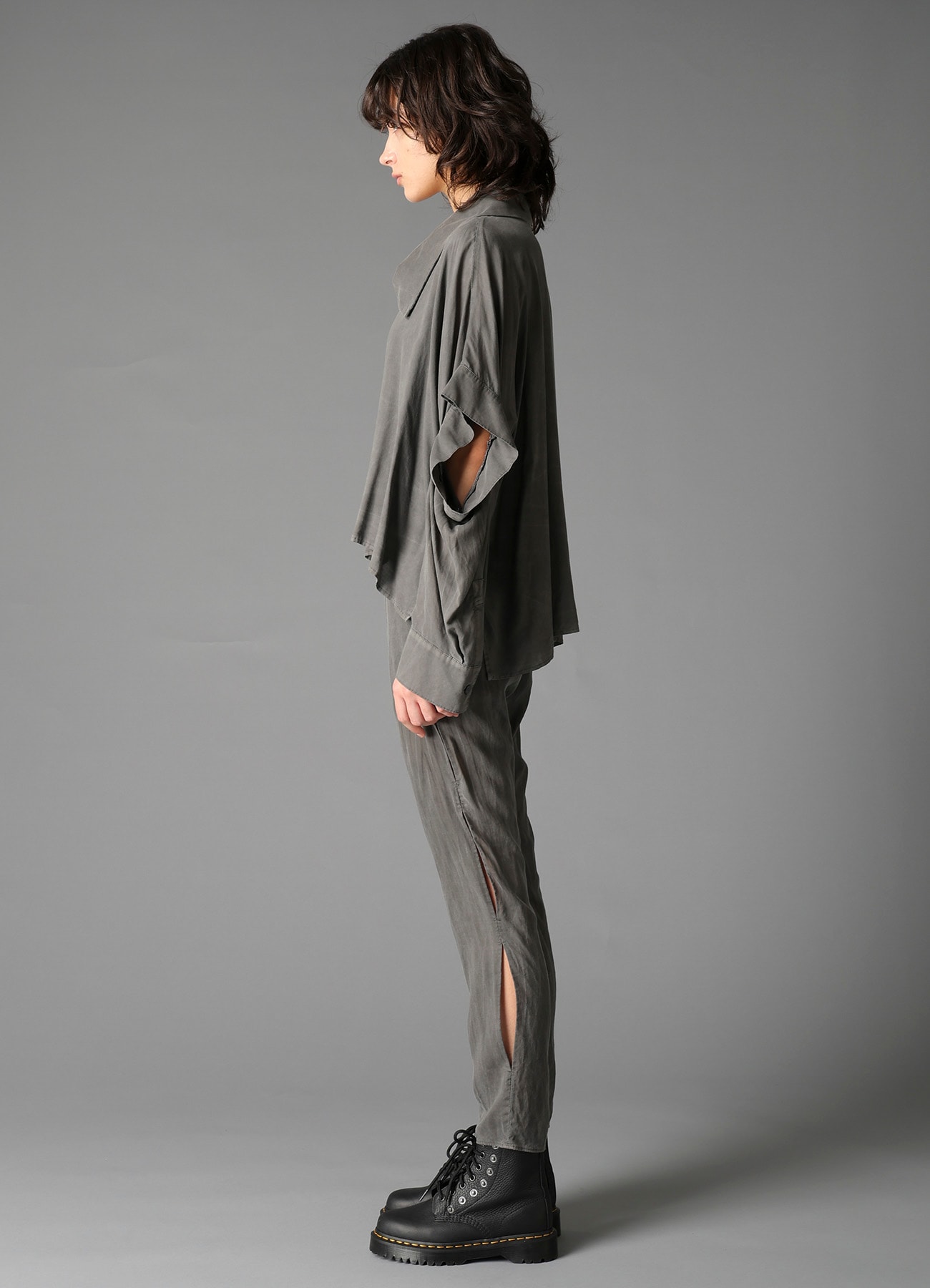 GARMENT-DYED LAWN ELBOW SLIT SHIRT