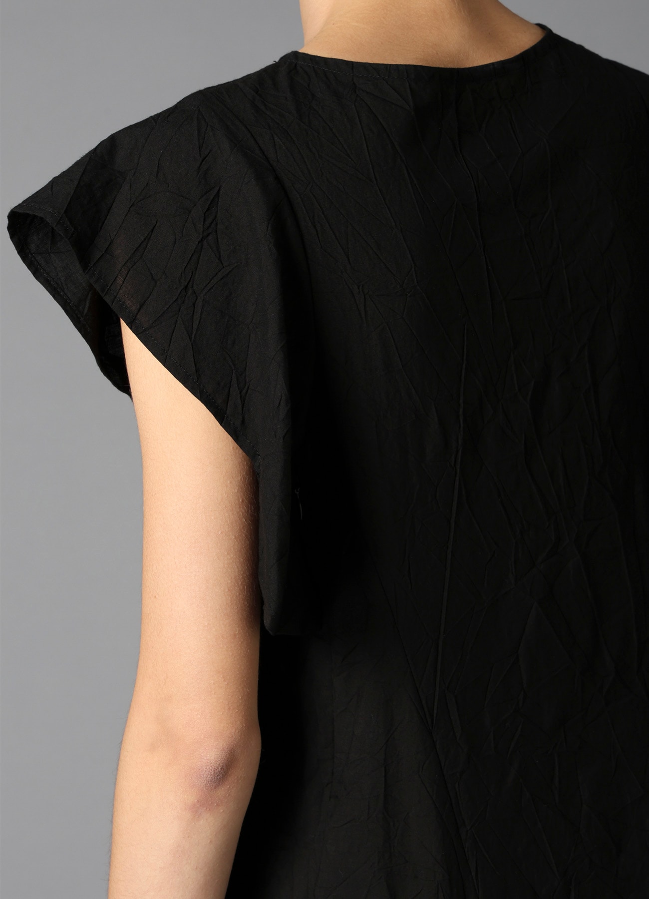 WRINKLED TYPEWRITER  DESIGNED SLEEVE DRESS