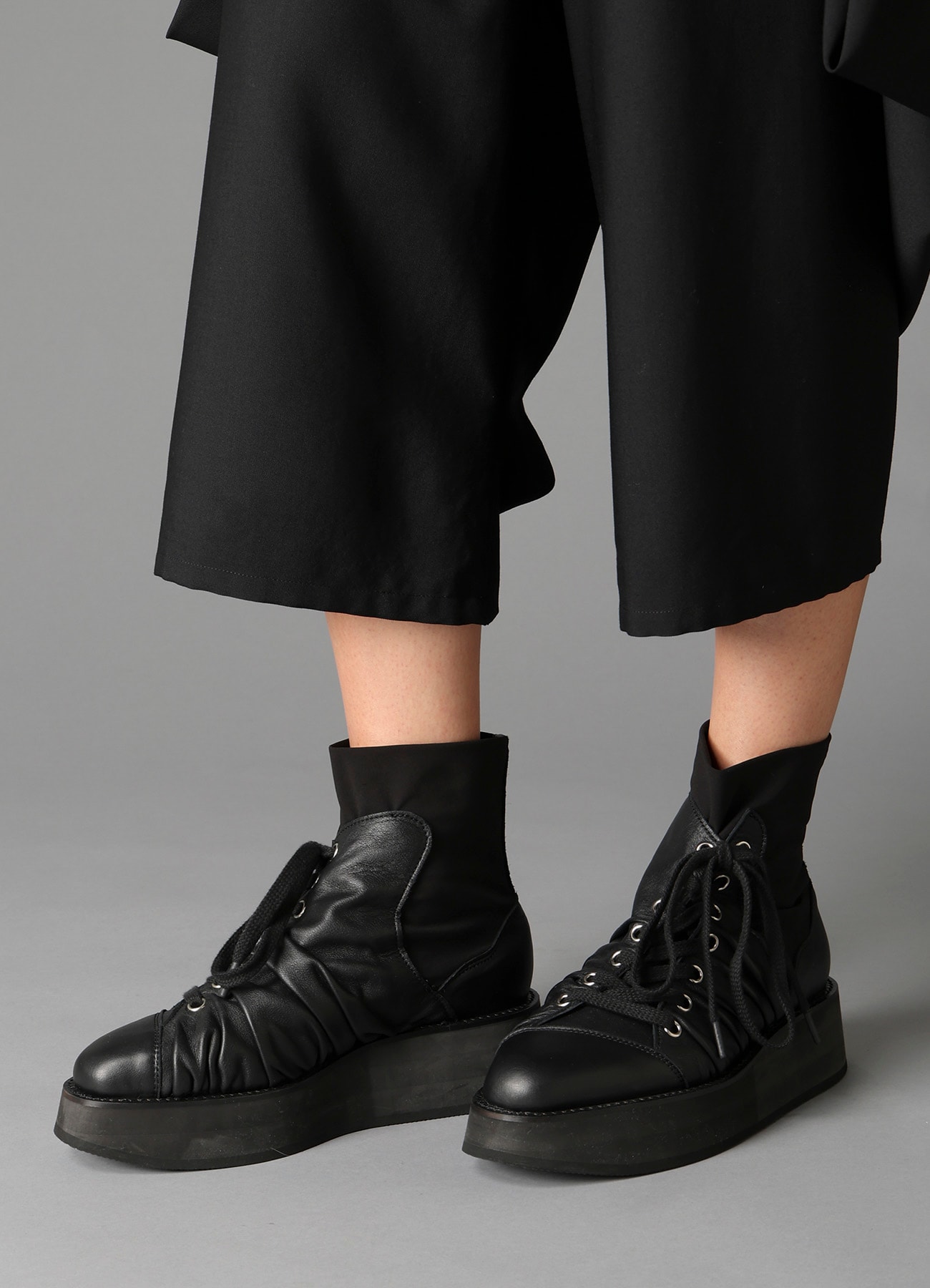 SOFT TANNED LEATHER+ STRETCH TEX DRAPE BOOTS