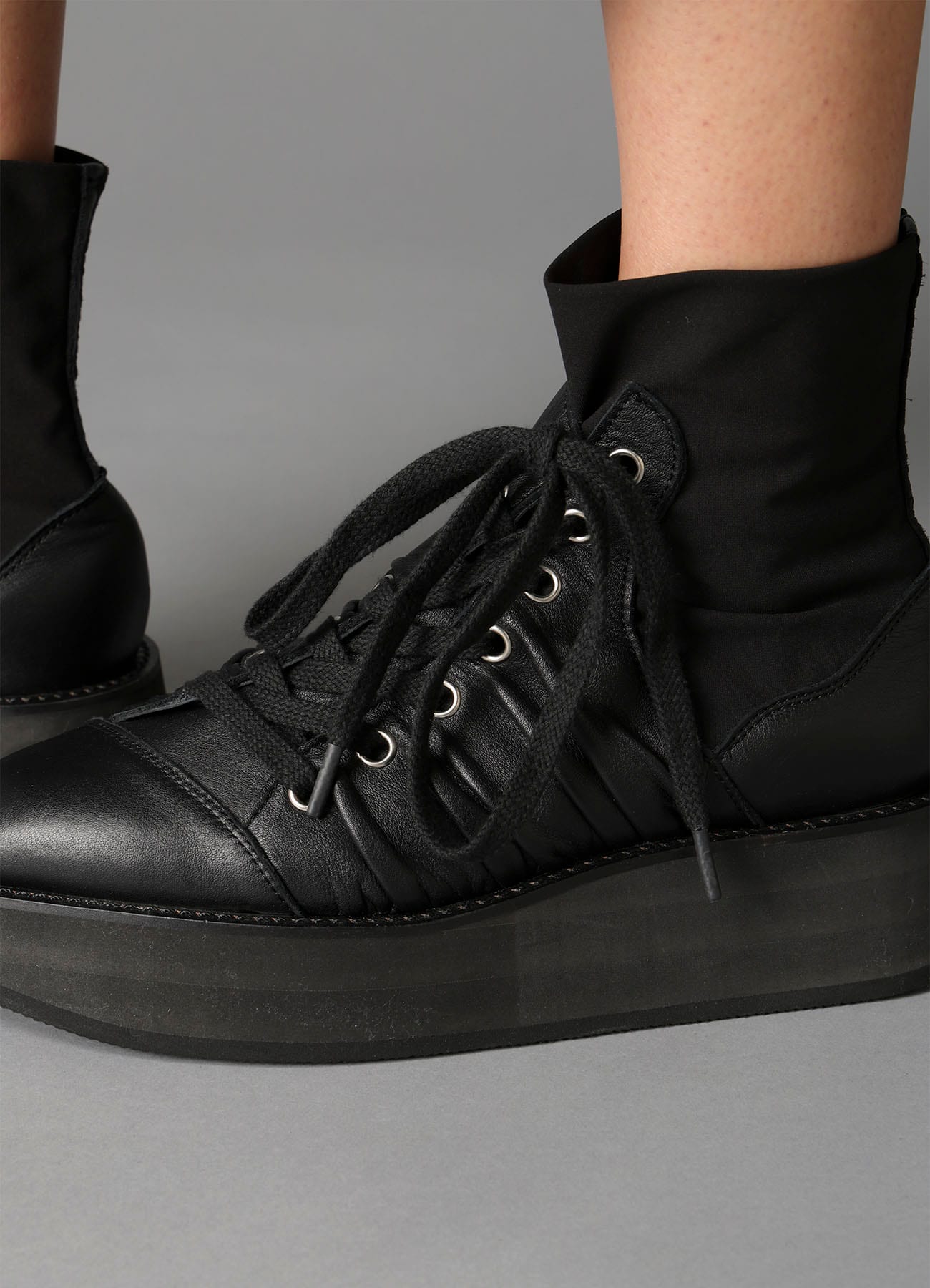 SOFT TANNED LEATHER+ STRETCH TEX DRAPE BOOTS