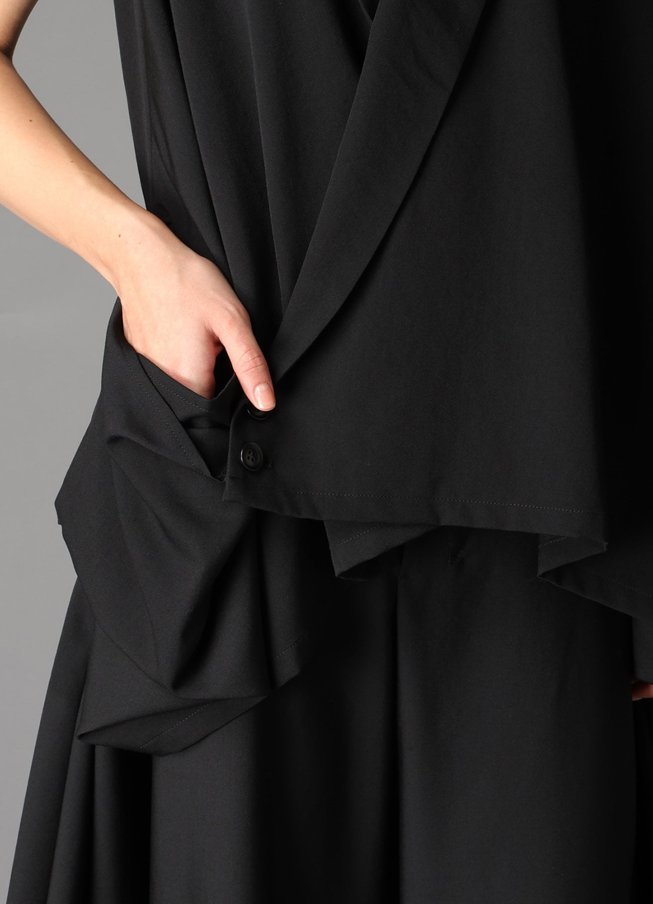 W/GABARDINE WRAP JACKET