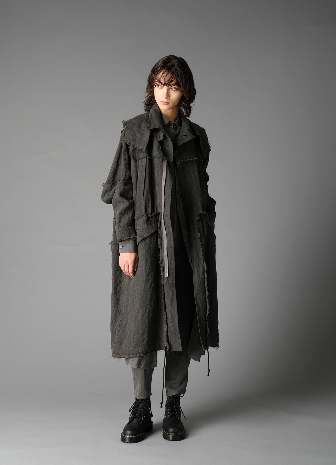 GARMENT-DYED LAWN SLIT SLIM PANTS