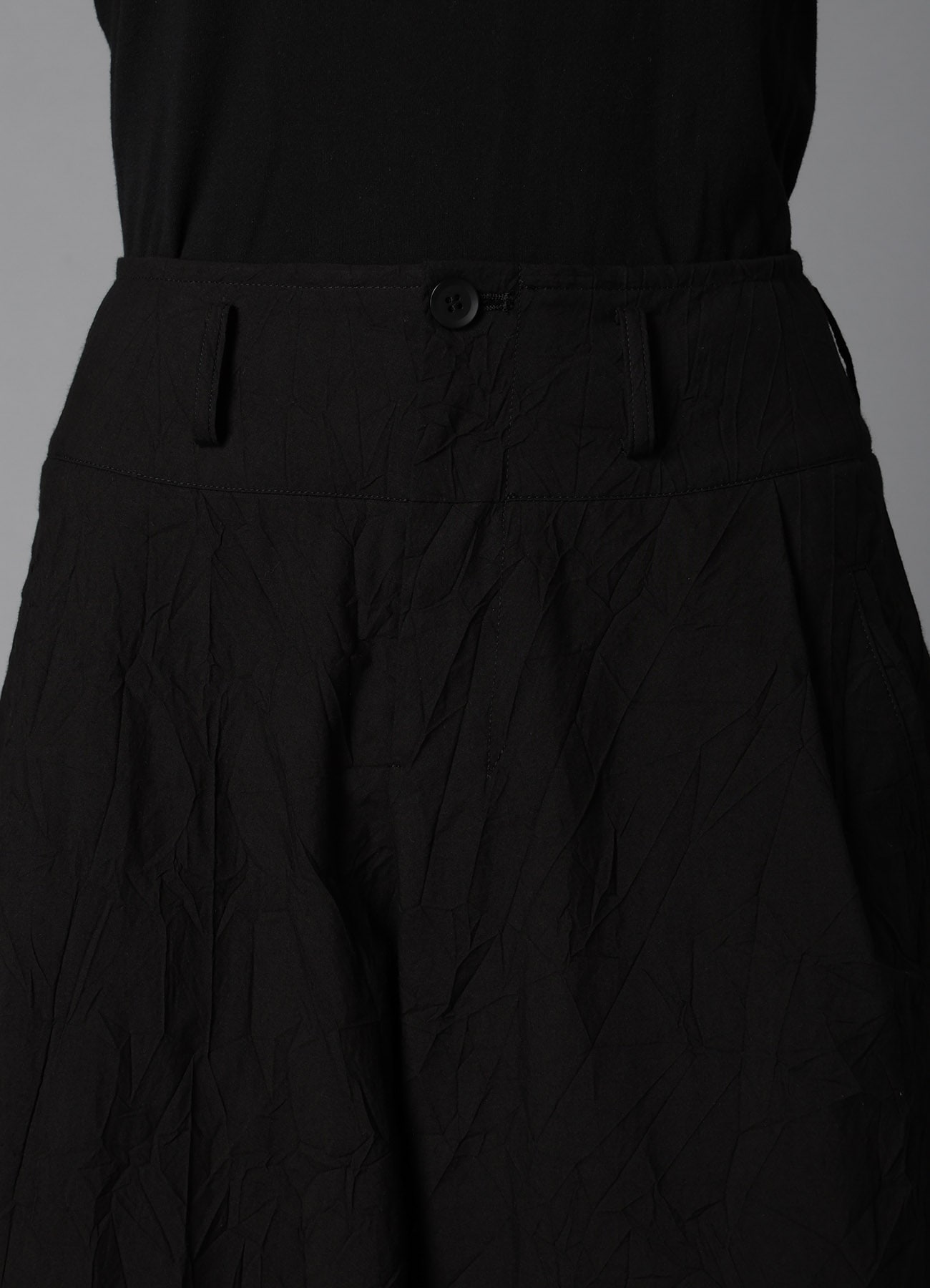 WRINKLED TYPEWRITER CROPPED MACKIN PANTS