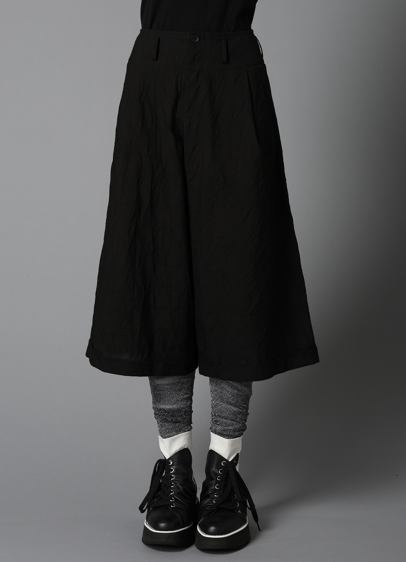 WRINKLED TYPEWRITER CROPPED MACKIN PANTS