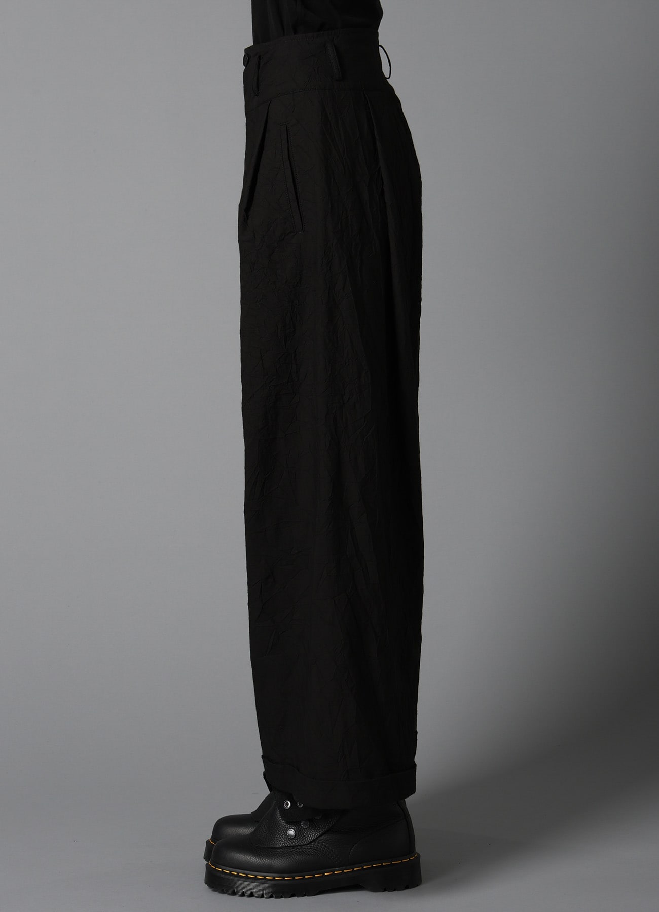 WRINKLED TYPEWRITER MACKIN WIDE PANTS