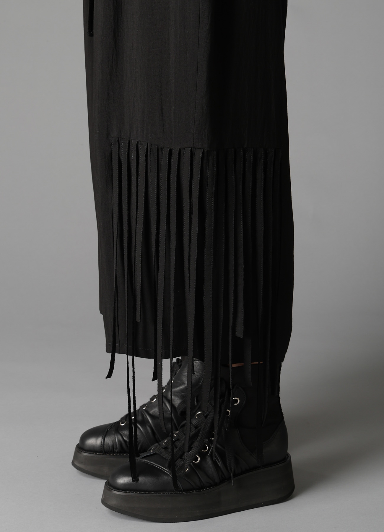 HIGH TWISTED GABARDINE FRINGE PATNS