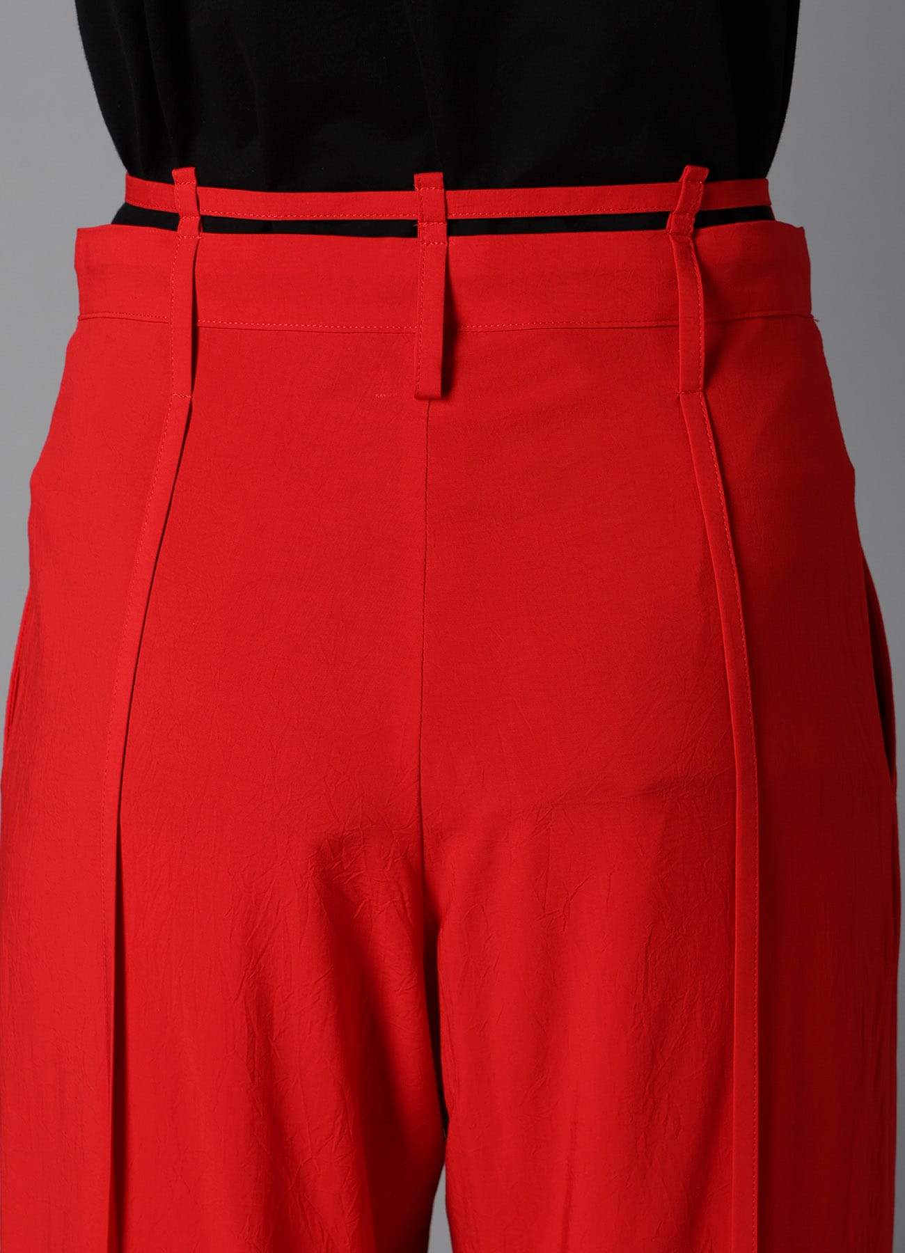 RY/ WRINKLED LAWN HANGING STRAP PANTS