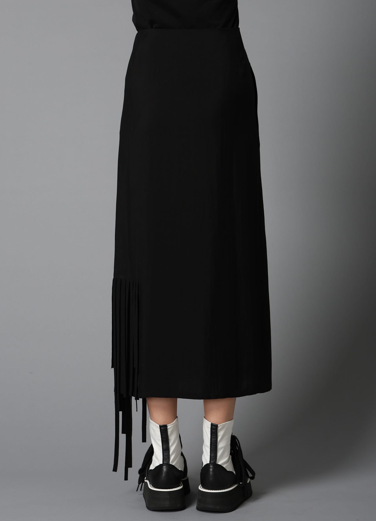 HIGH TWISTED GABARDINE FRINGE SKIRT