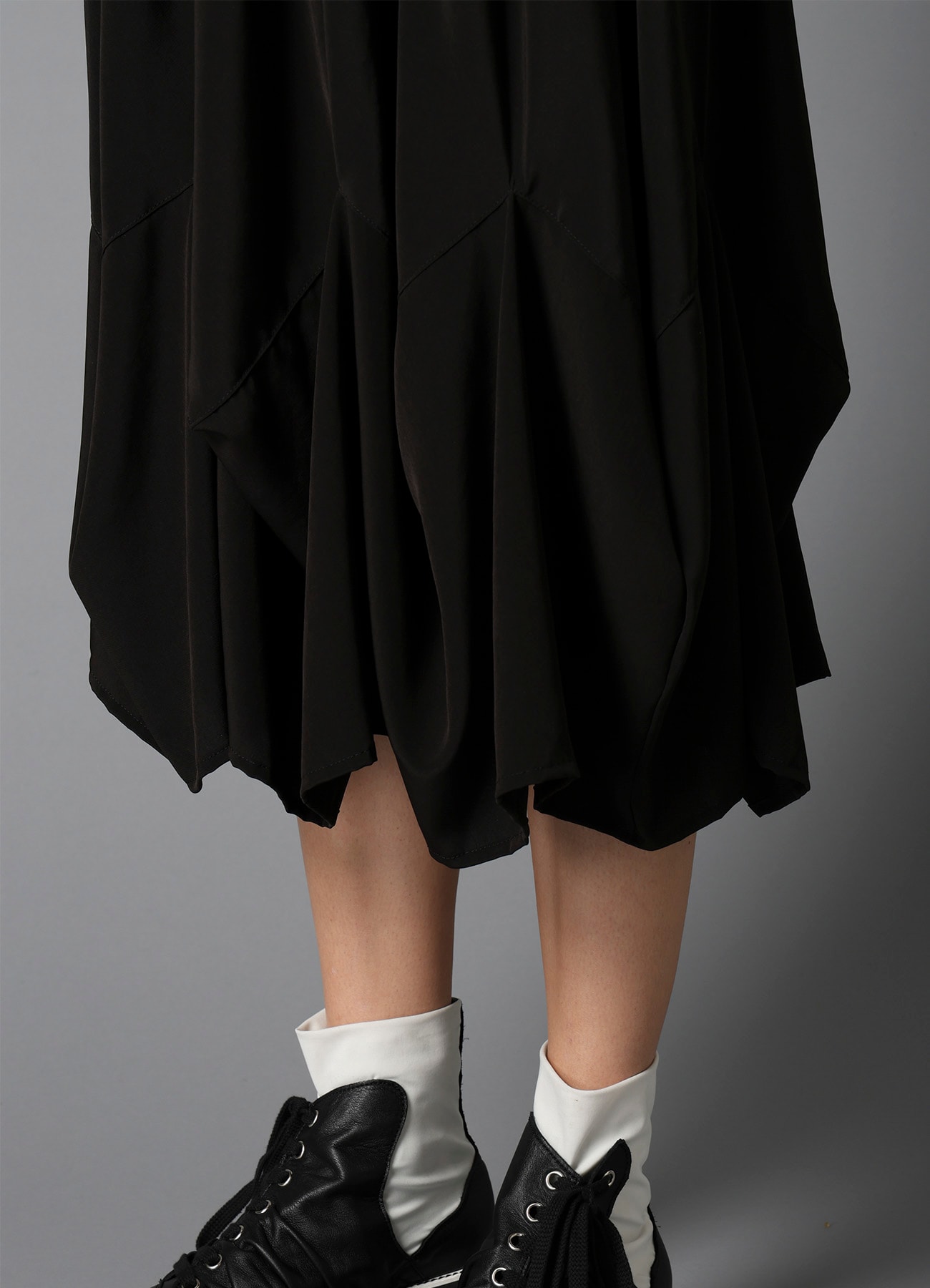 TA/PE DECHINE ELASTIC WAIST SKIRT