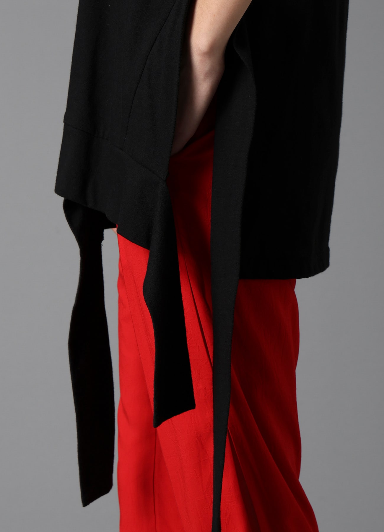 40/- SINGLE JERSEY ASYMMETRIC TEE