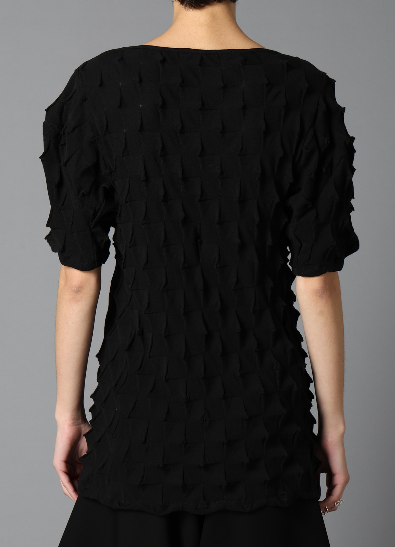 3D LINK STITCH PANEL DESIGN TEE