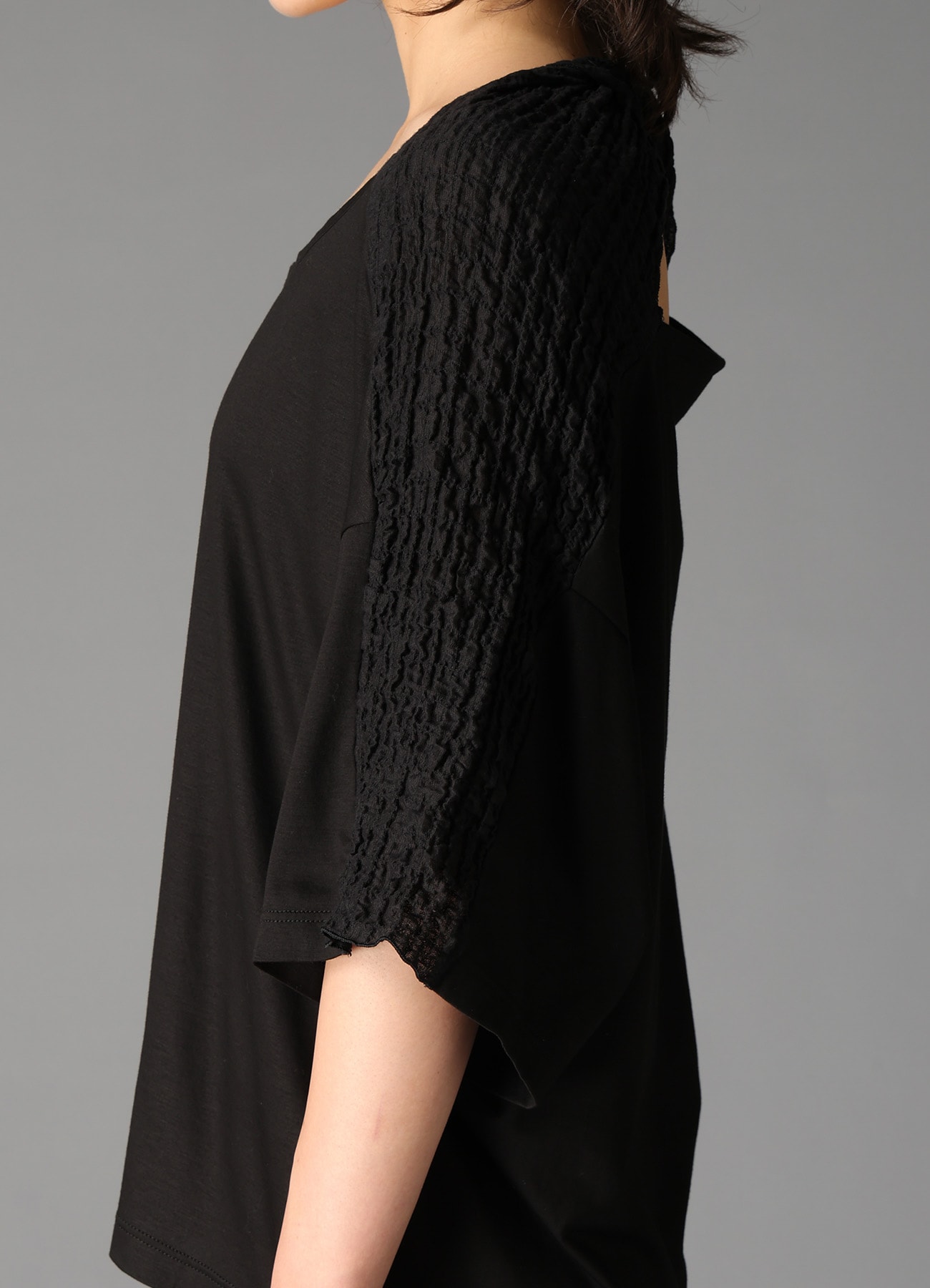 SINGLE JERSEY+SHRINKED LACE BACK TWIST DETAIL TEE