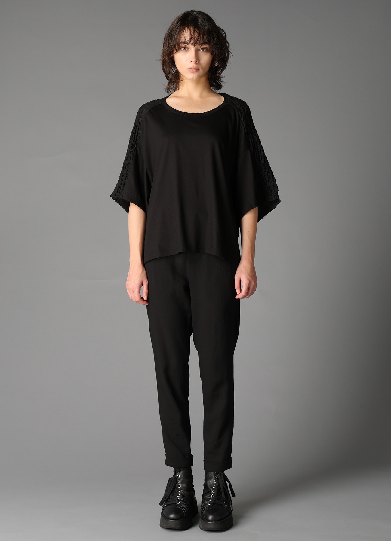 SINGLE JERSEY+SHRINKED LACE BACK TWIST DETAIL TEE