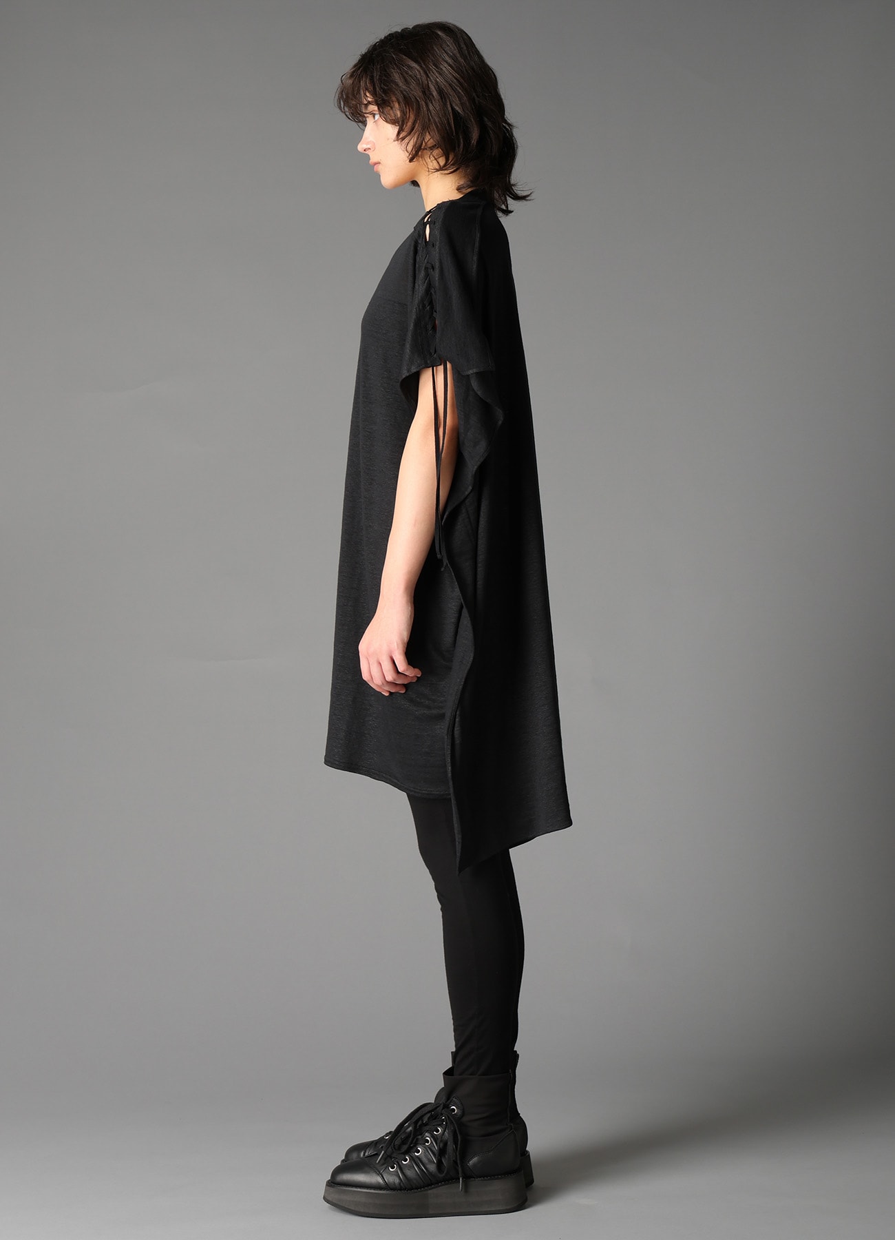 LI/ SINGLE JERSEY LACE UP ASYMMETRIC TEE