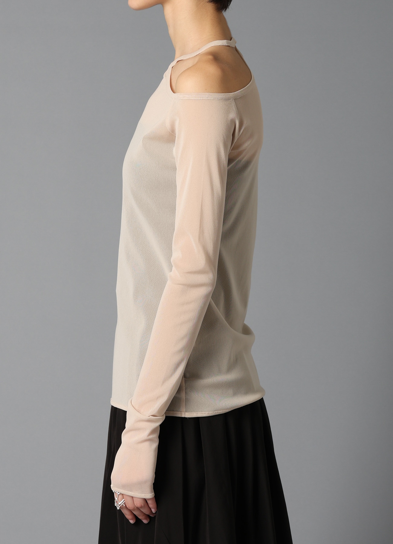 PE TULLE CUTTING DETAIL TIGHT TEE