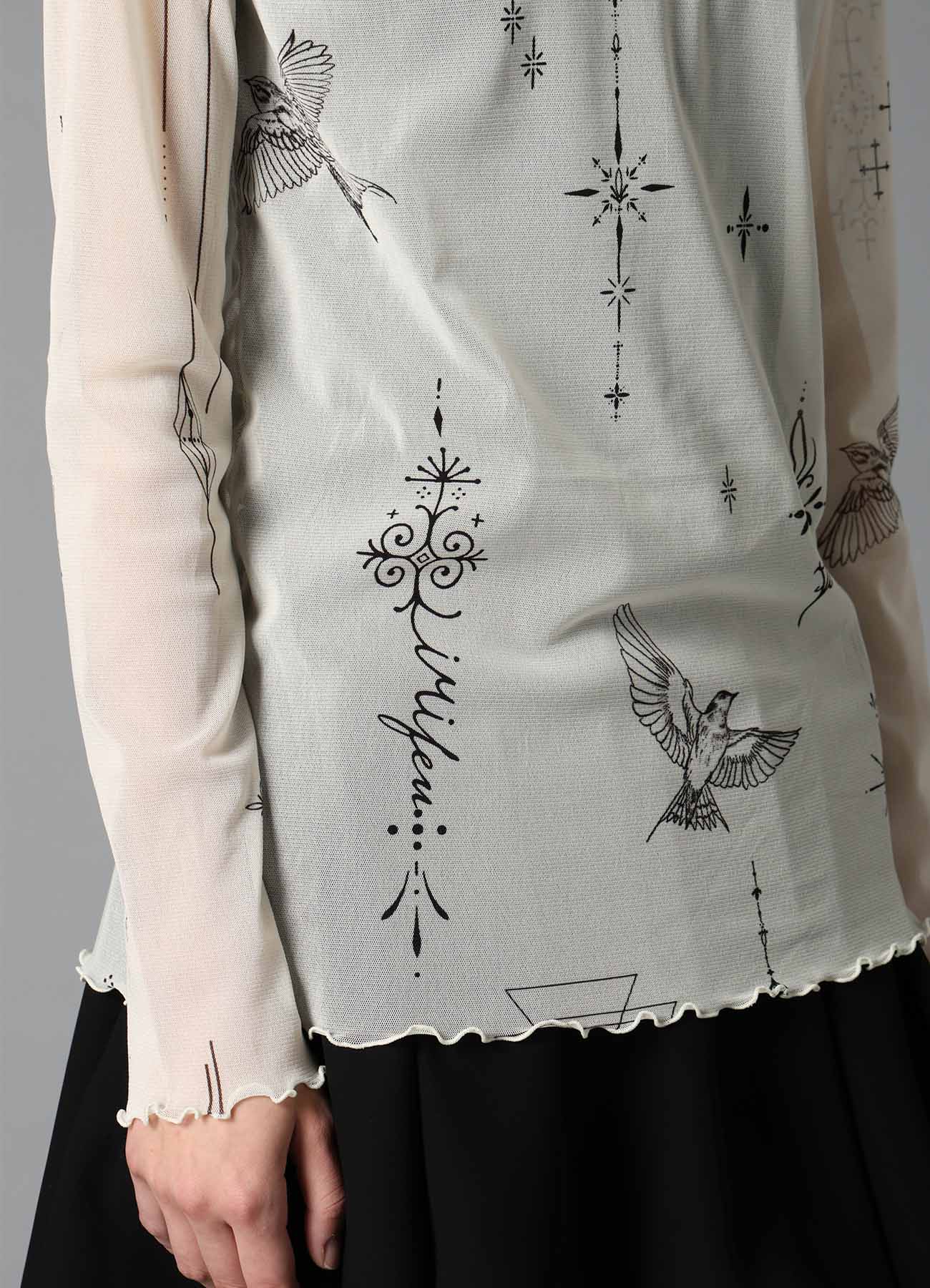 TATTOO PRINTED TULLE TURTLE NECK T