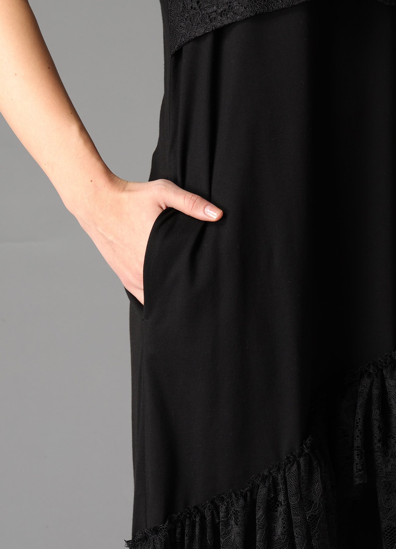 FLOWER LACE+SIGLE JERSEY LACE DETAIL DRESS