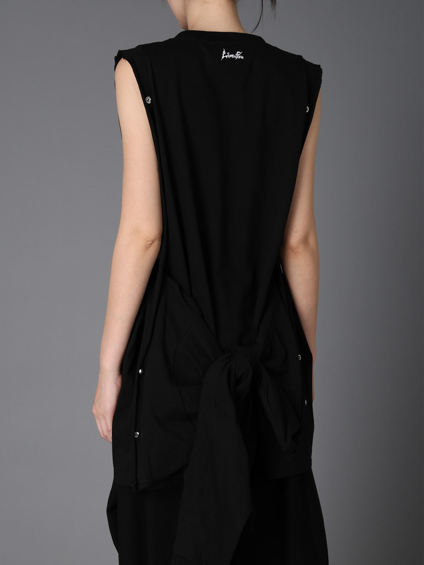 DOT BUTTON REMAKE LONG SLEEVE T-SHIRT