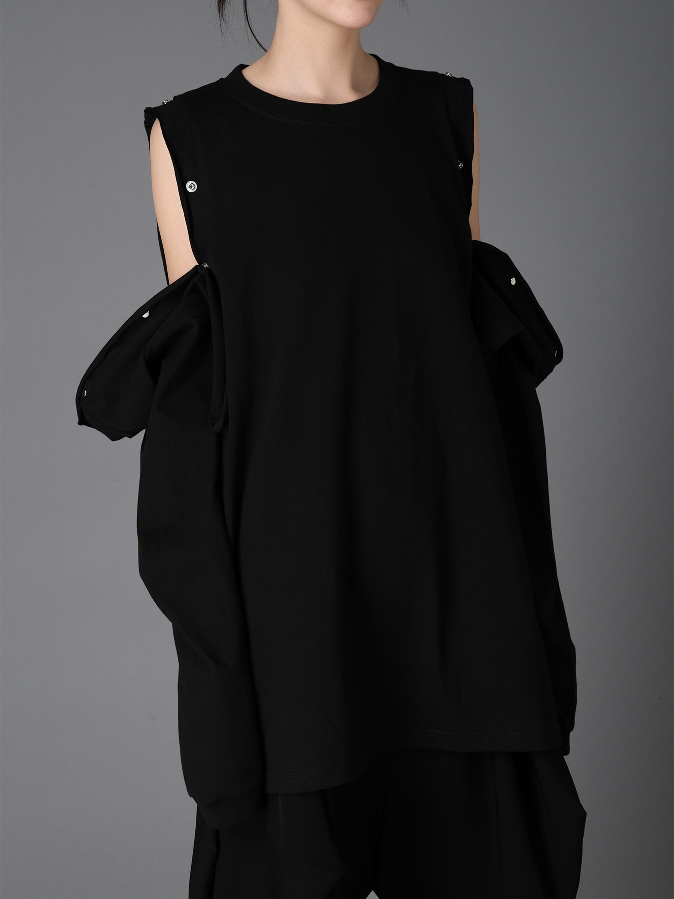 DOT BUTTON REMAKE LONG SLEEVE T-SHIRT