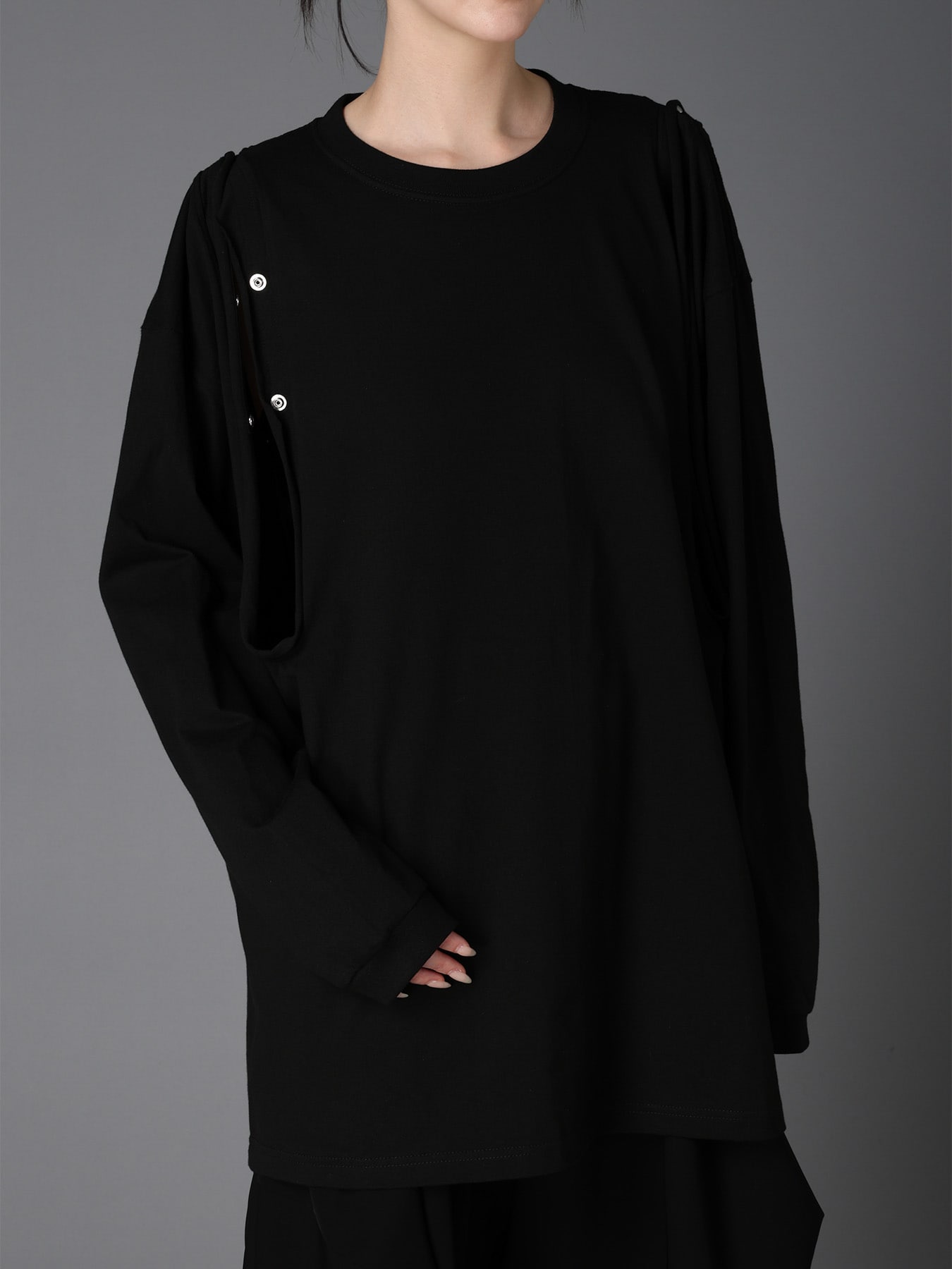 DOT BUTTON REMAKE LONG SLEEVE T-SHIRT