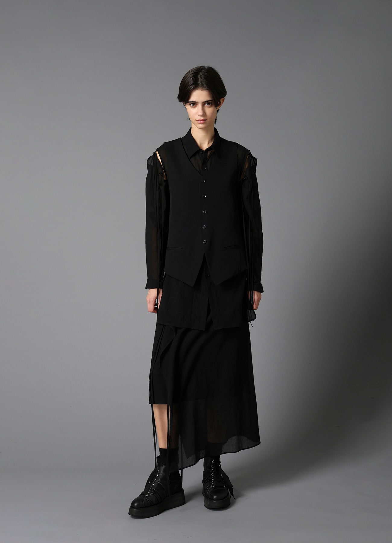 W/GABARDINE LACE UP VEST