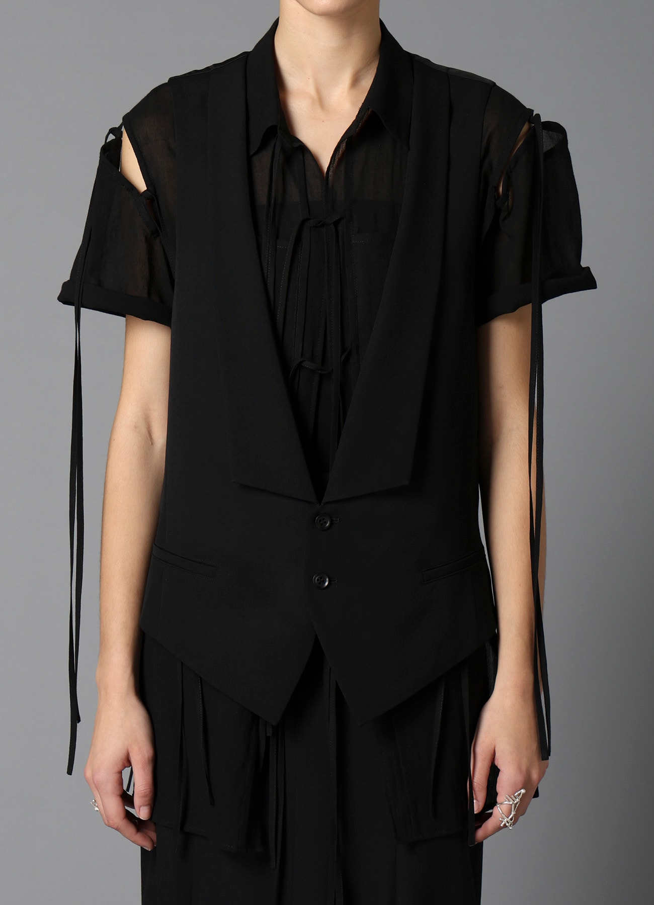 W/GABARDINE COLLARED VEST