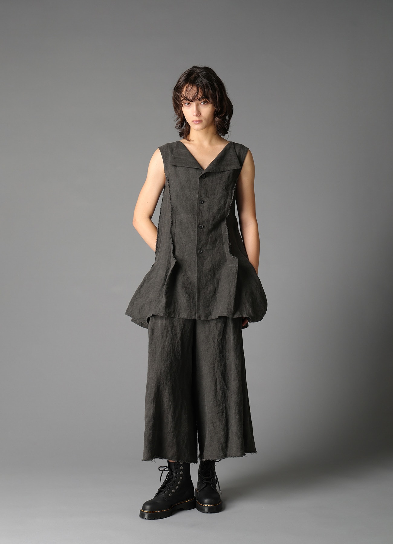 INK DYED LAWN HEM DETAIL VEST