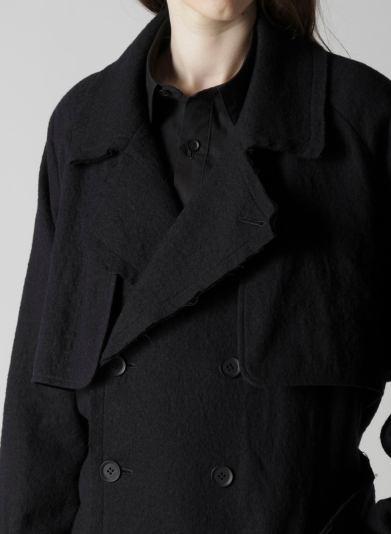 SHRINKED SERGE BACK DRAPE TRENCH COAT
