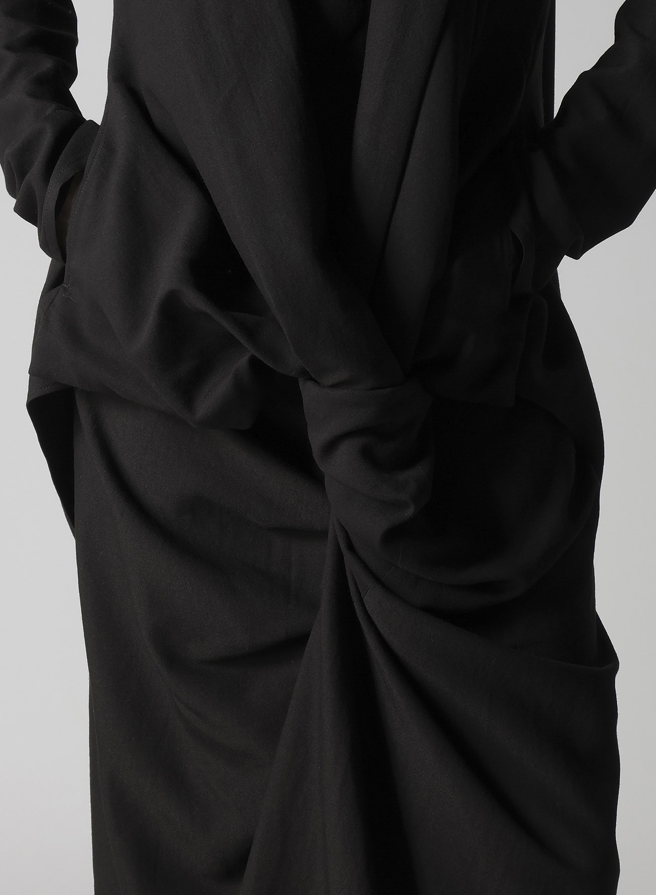 MILLED GABARDINE TWIST DRESS WITH SCARF