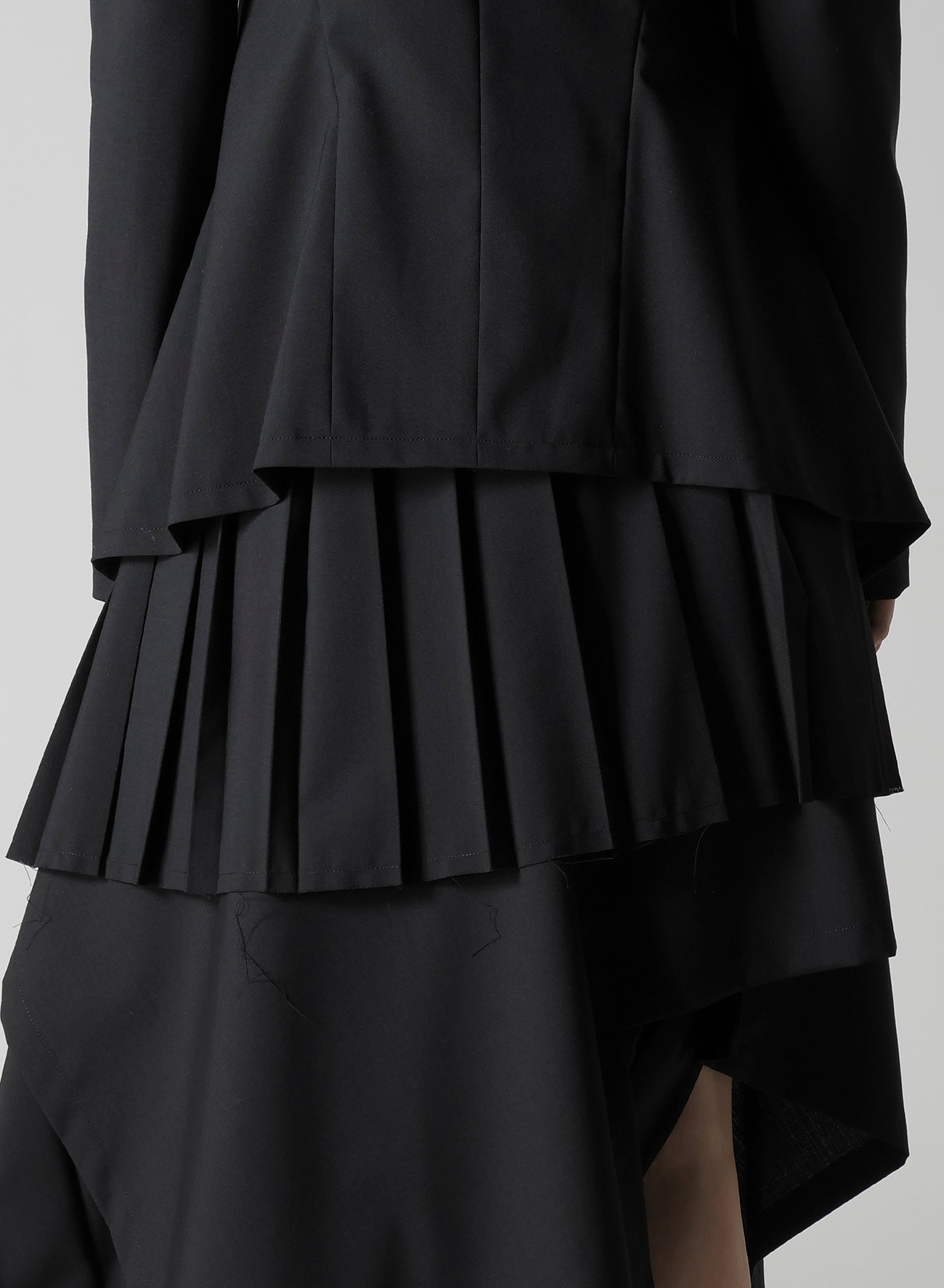 TROPICAL PLEATS DESIGNED JACKET