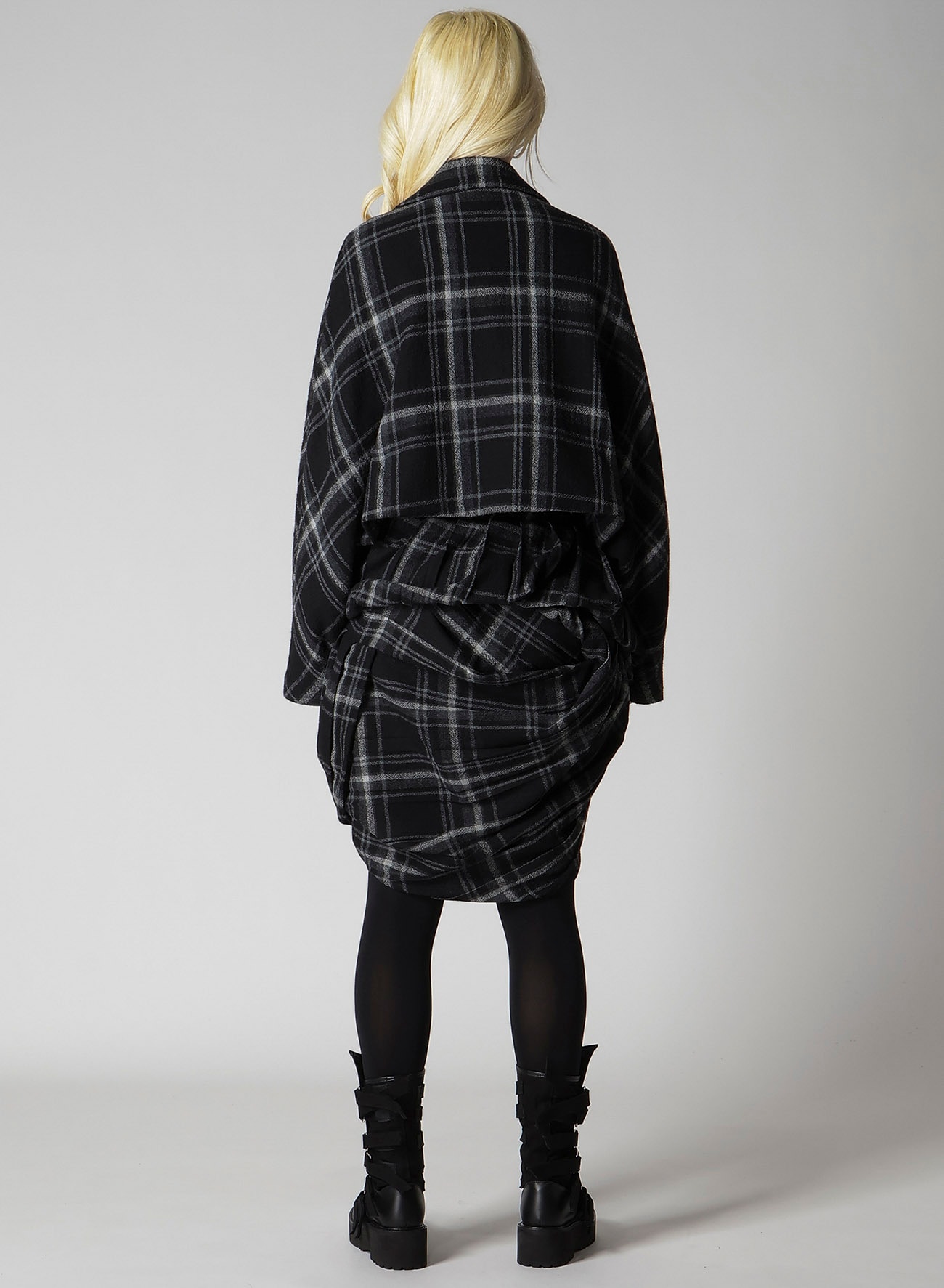 PLAID PATTERN FLAP POCKET JACKET