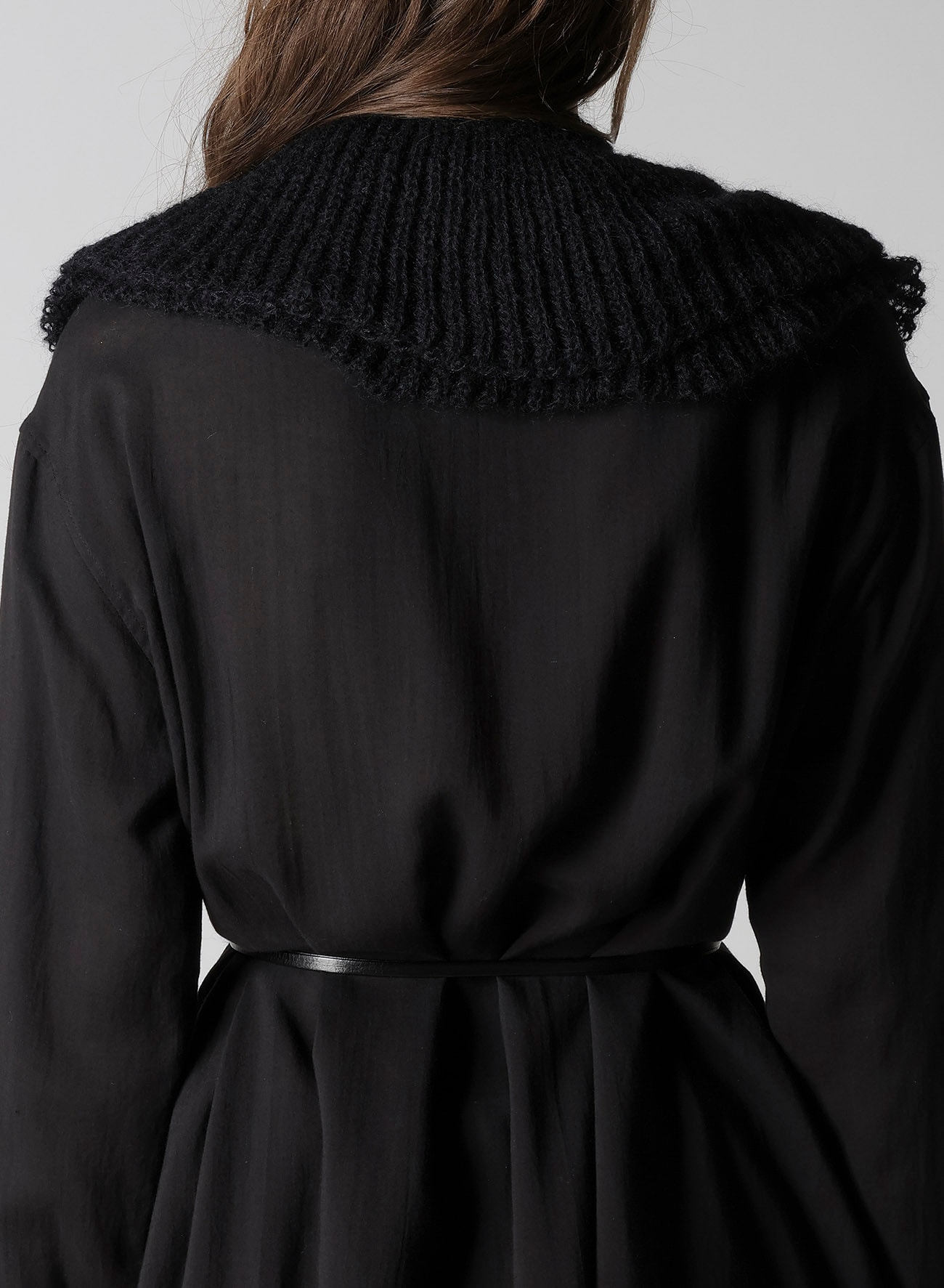 LOOSE TENTION RIB FLUFFY FRILLED SCARF
