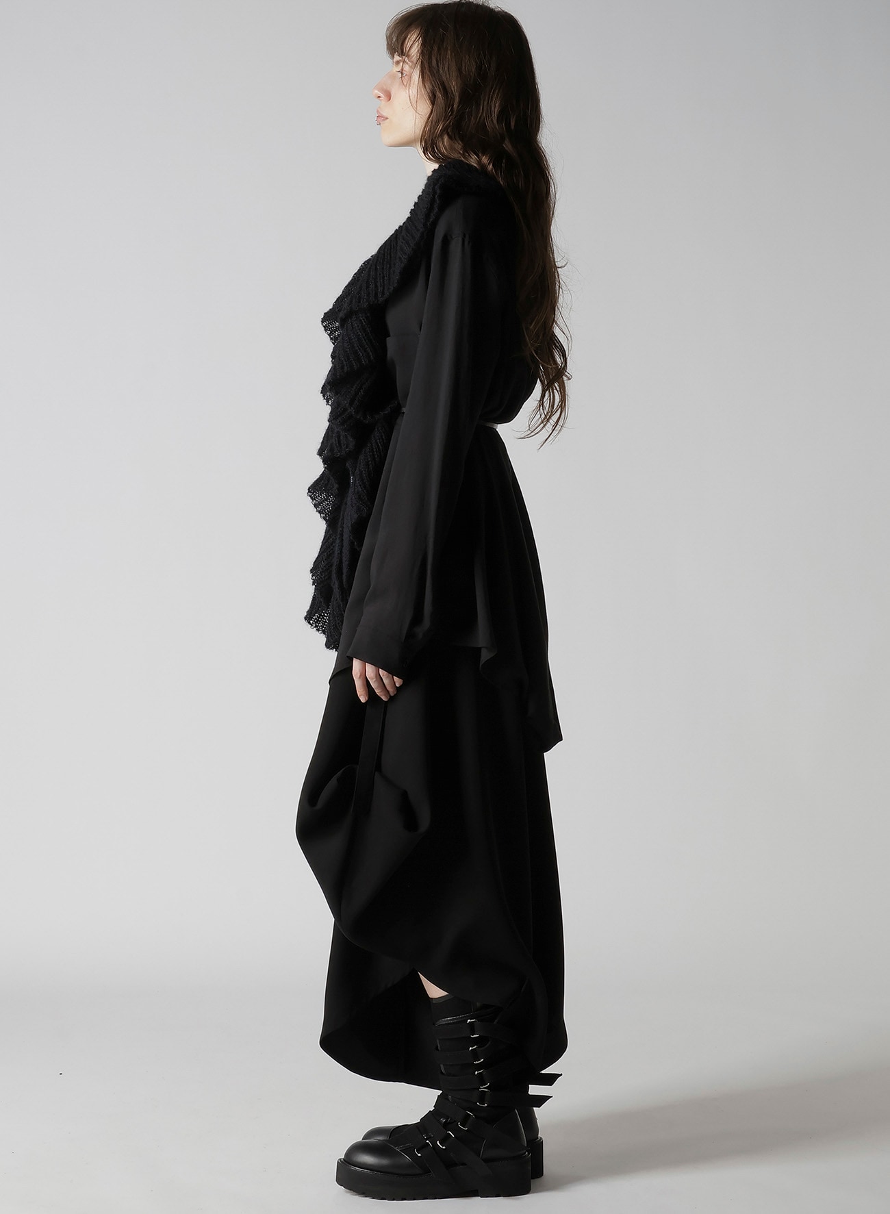 LOOSE TENTION RIB FLUFFY FRILLED SCARF