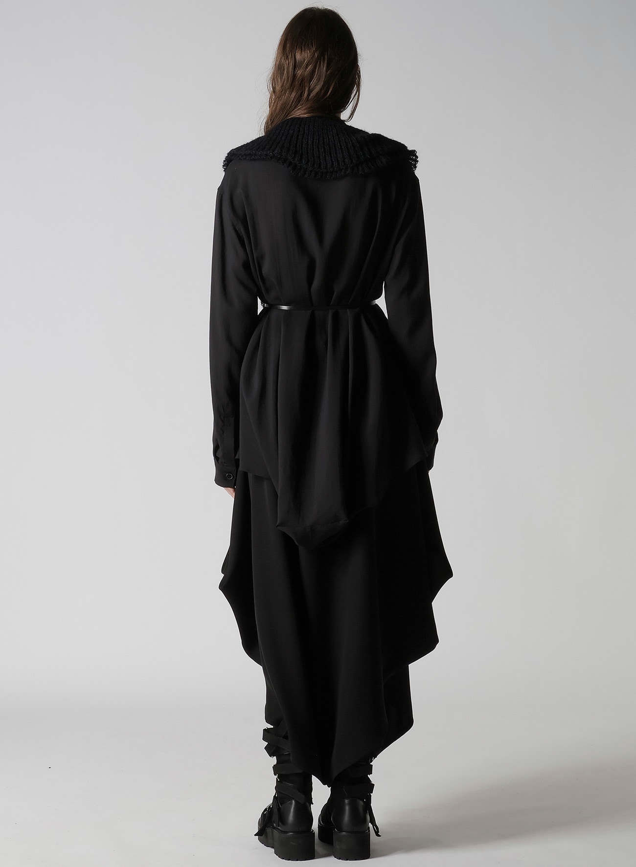 LOOSE TENTION RIB FLUFFY FRILLED SCARF