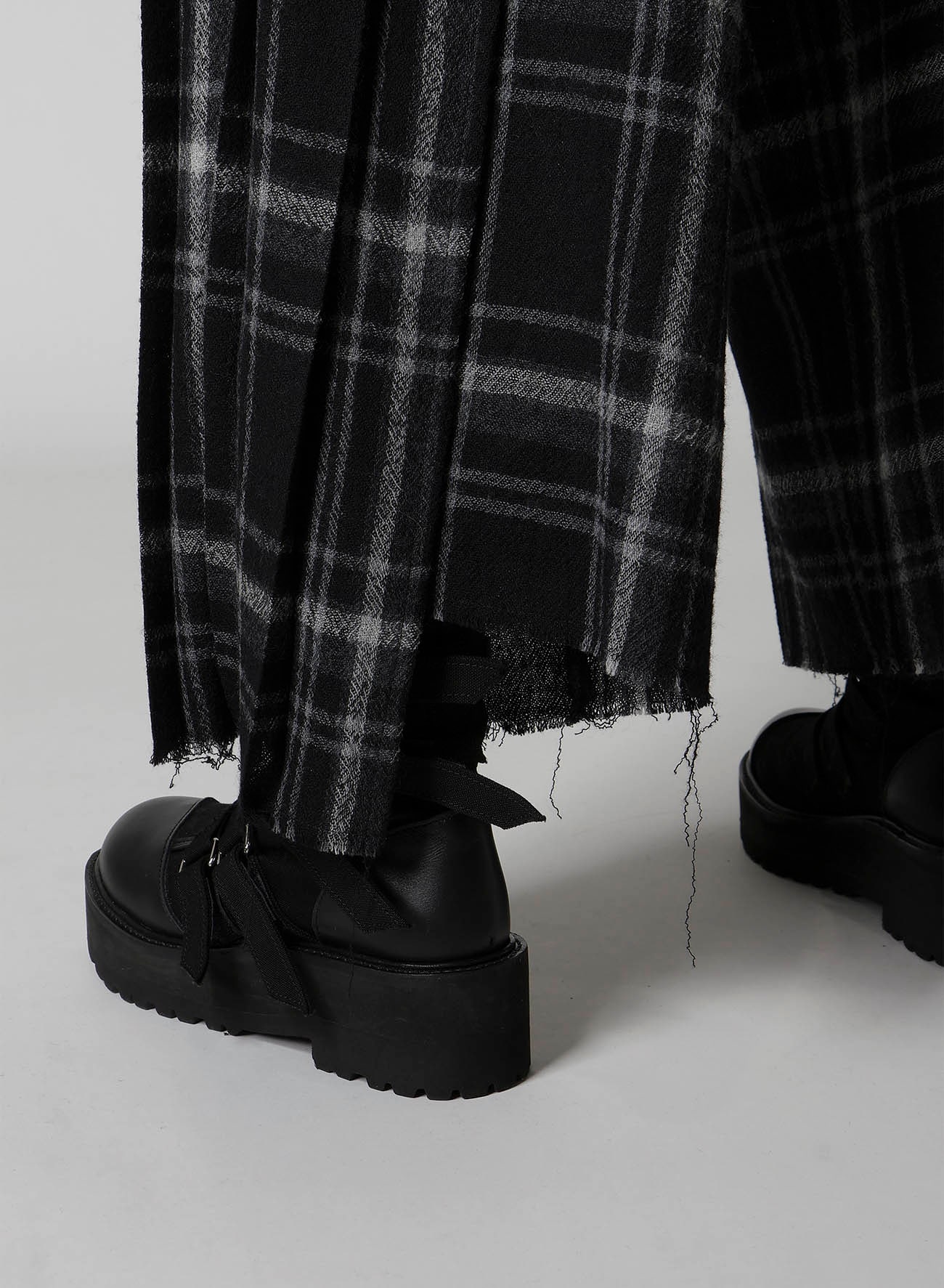 PLAID PATTERN PLEATS PANTS