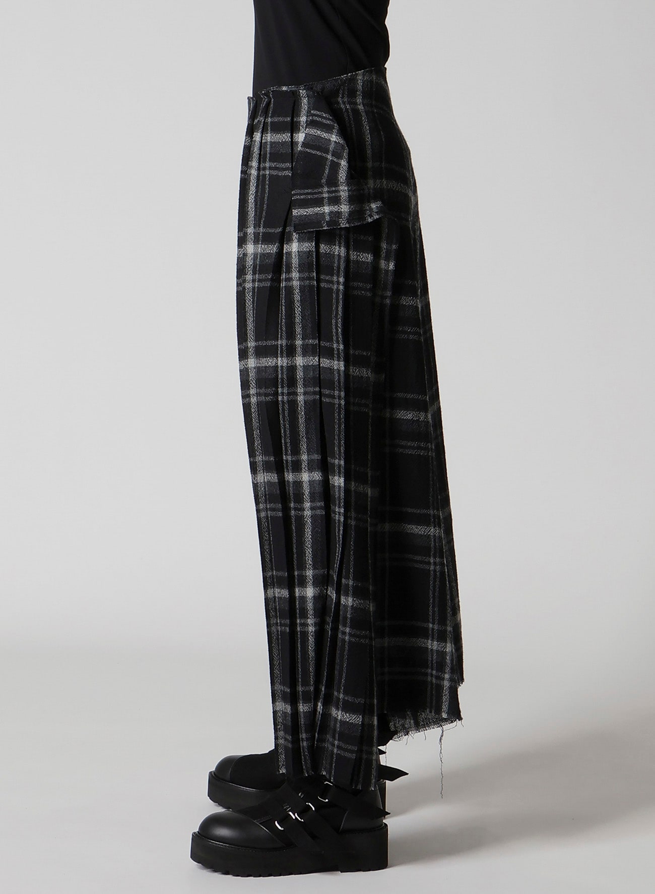 PLAID PATTERN PLEATS PANTS