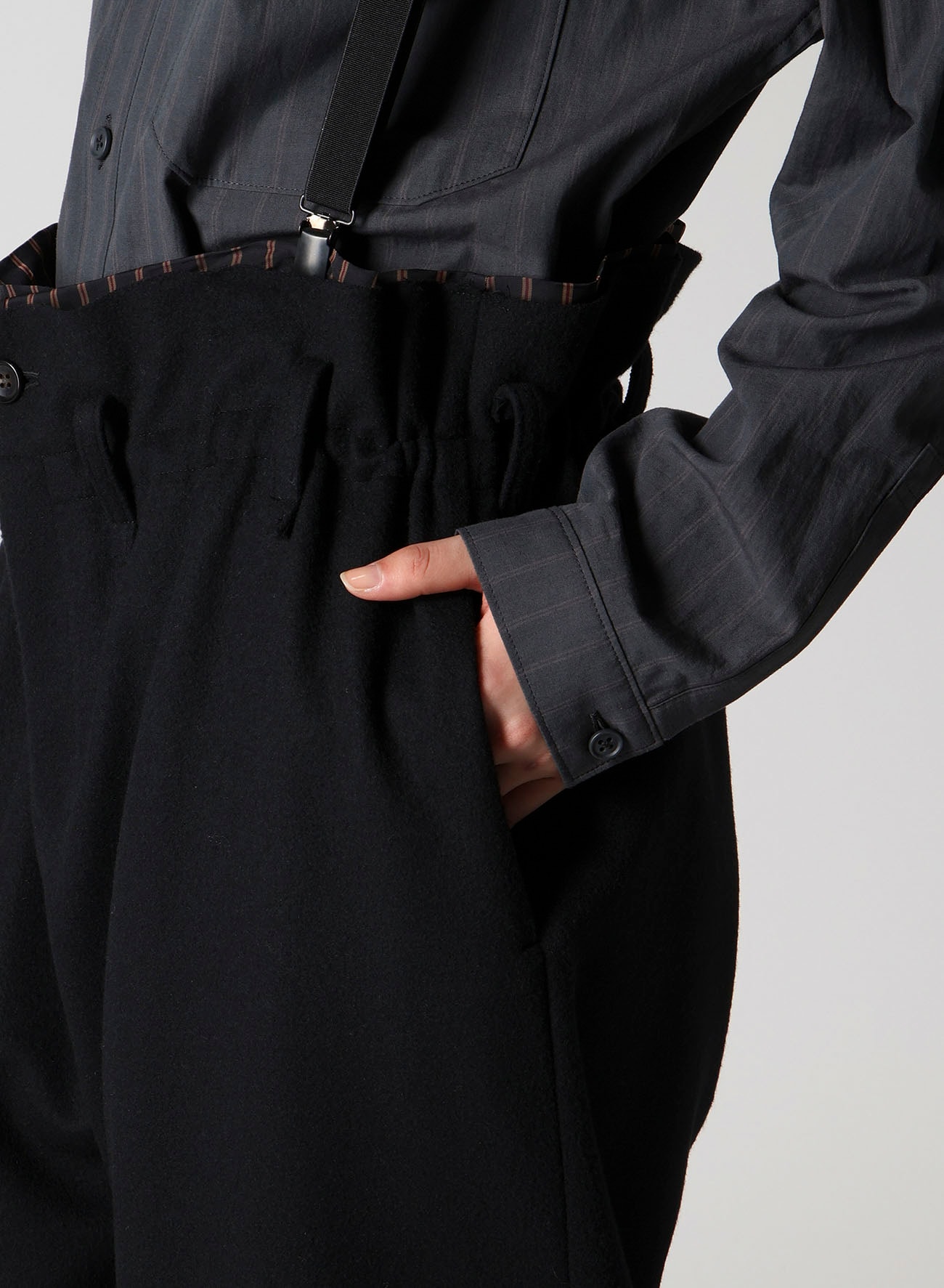 LIGHT MOSSER SUSPENDER PANTS