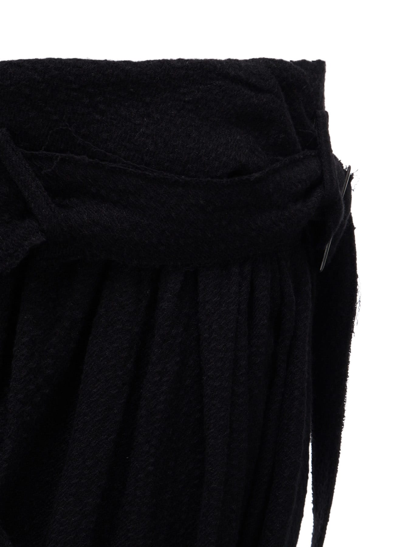 HARD SHRINKED GAUZE BELTED SKIRT