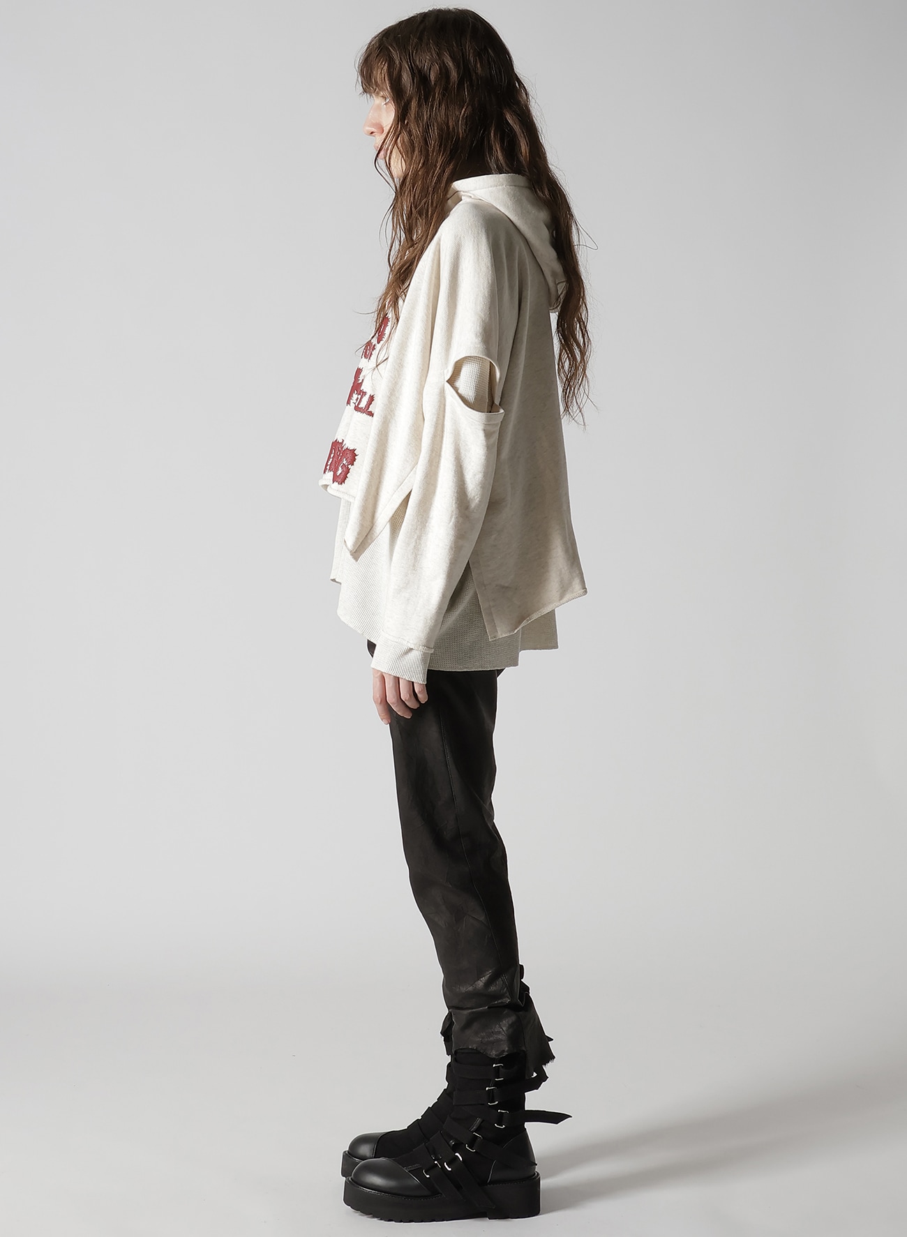 STAY TRUE PRINT LAYERED SHORT HOODIE