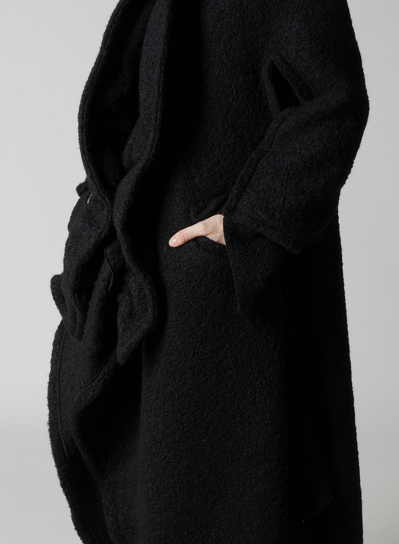 LOOP INLAY FRILLED COLLAR LONG JACKET