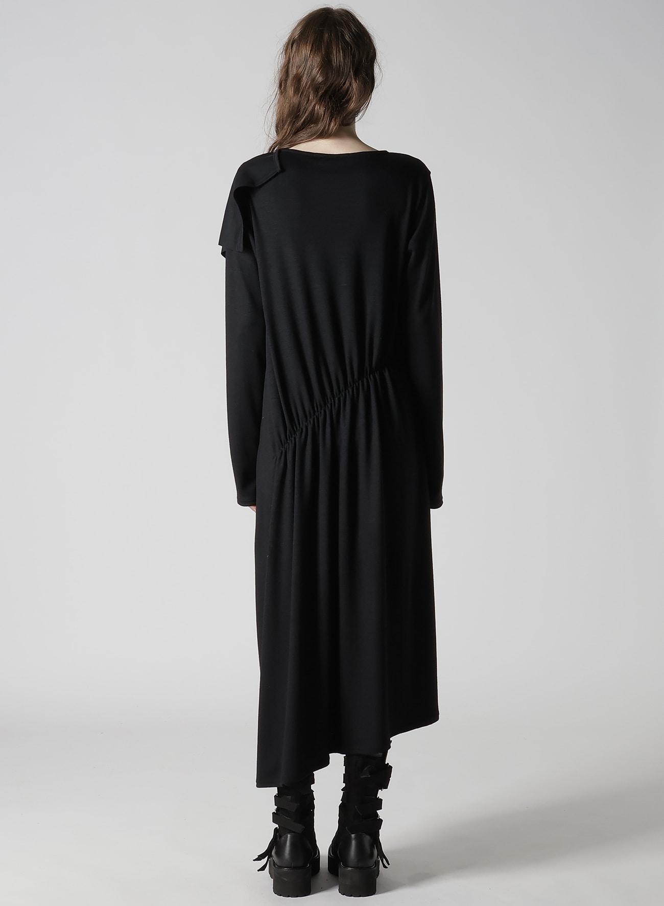 WOOL SMOOTH GATHER ASYMMETRY DRESS