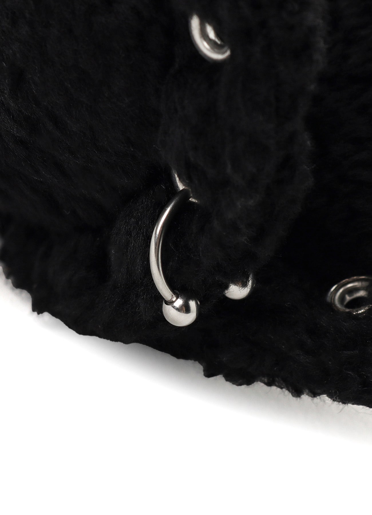 HIGH DENSITY BOA PIERCED EARMUFF