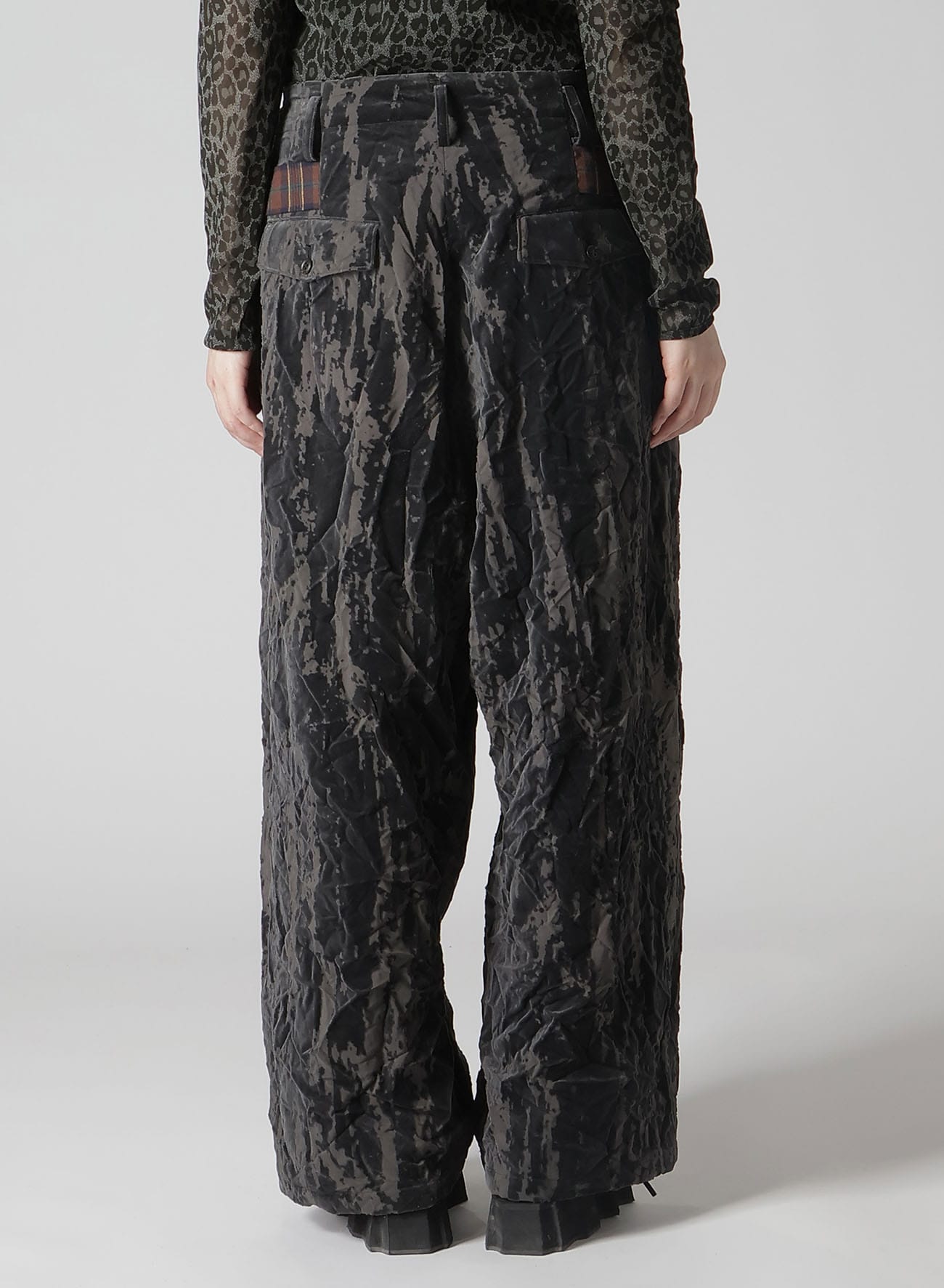 GRUNGE VELVET TUCK PANTS