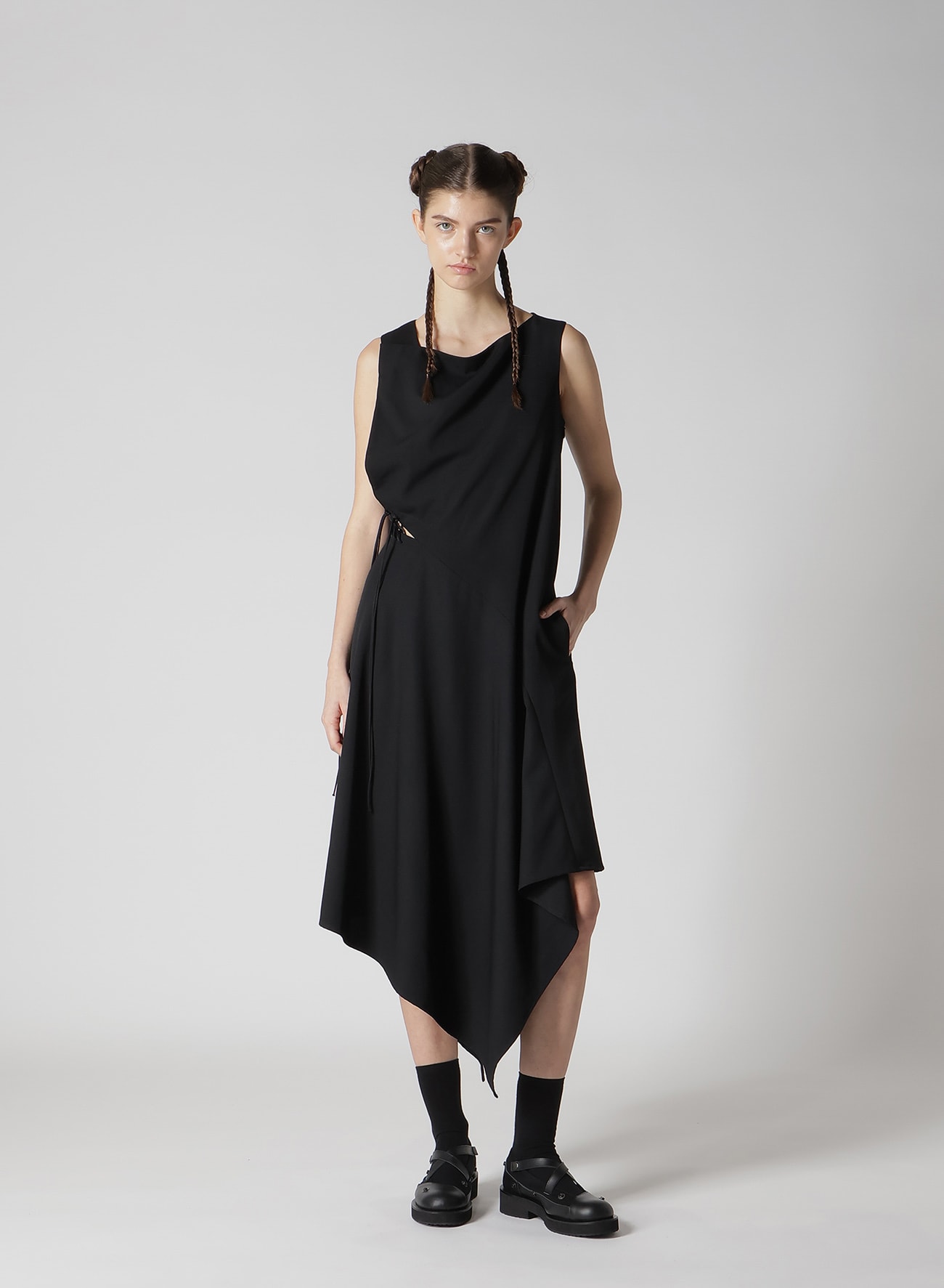 【1/10 10:00 Release】WOOL GABARDINE WAIST LAVE-UP DRESS