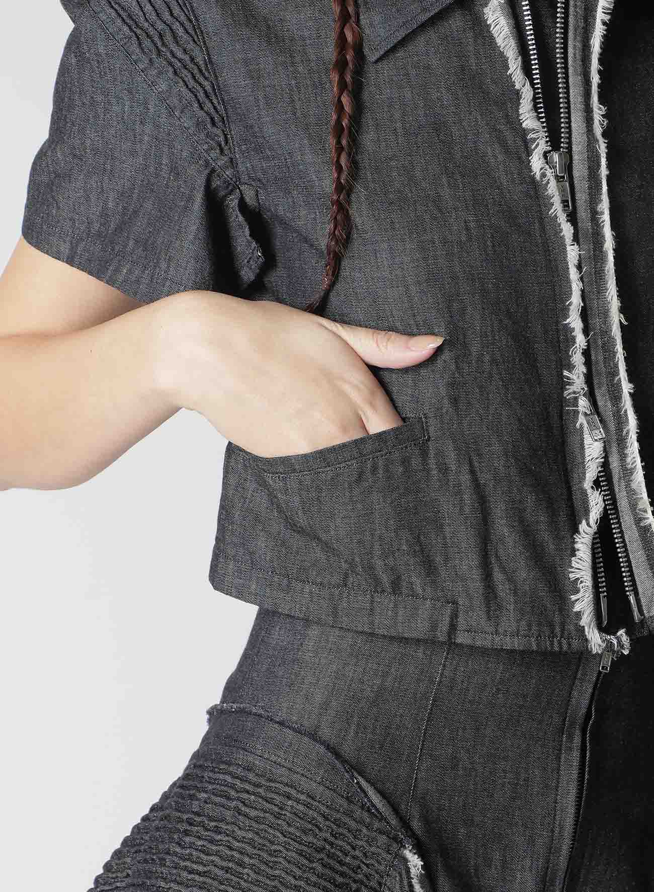 LIGHT DENIM FRILLED SHORT JACKET