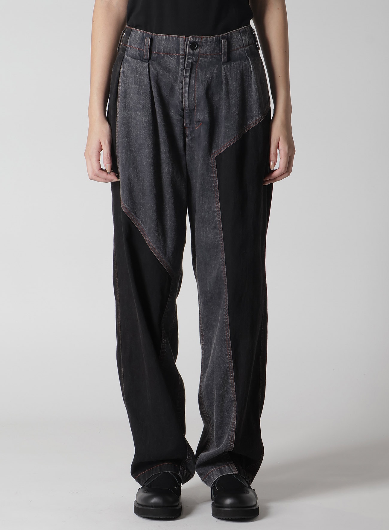 POWDER BLEACH PANELED PANTS