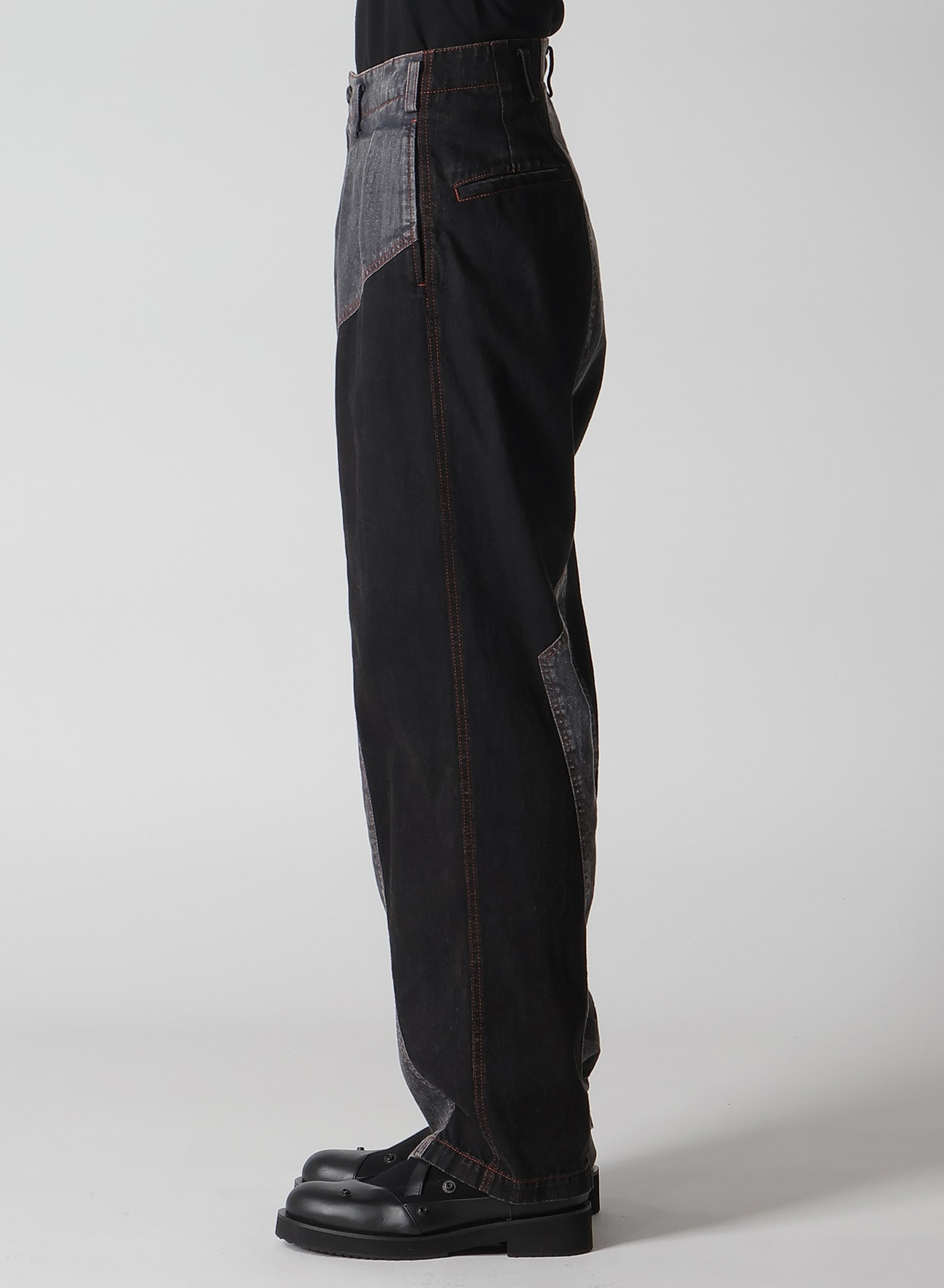 POWDER BLEACH PANELED PANTS