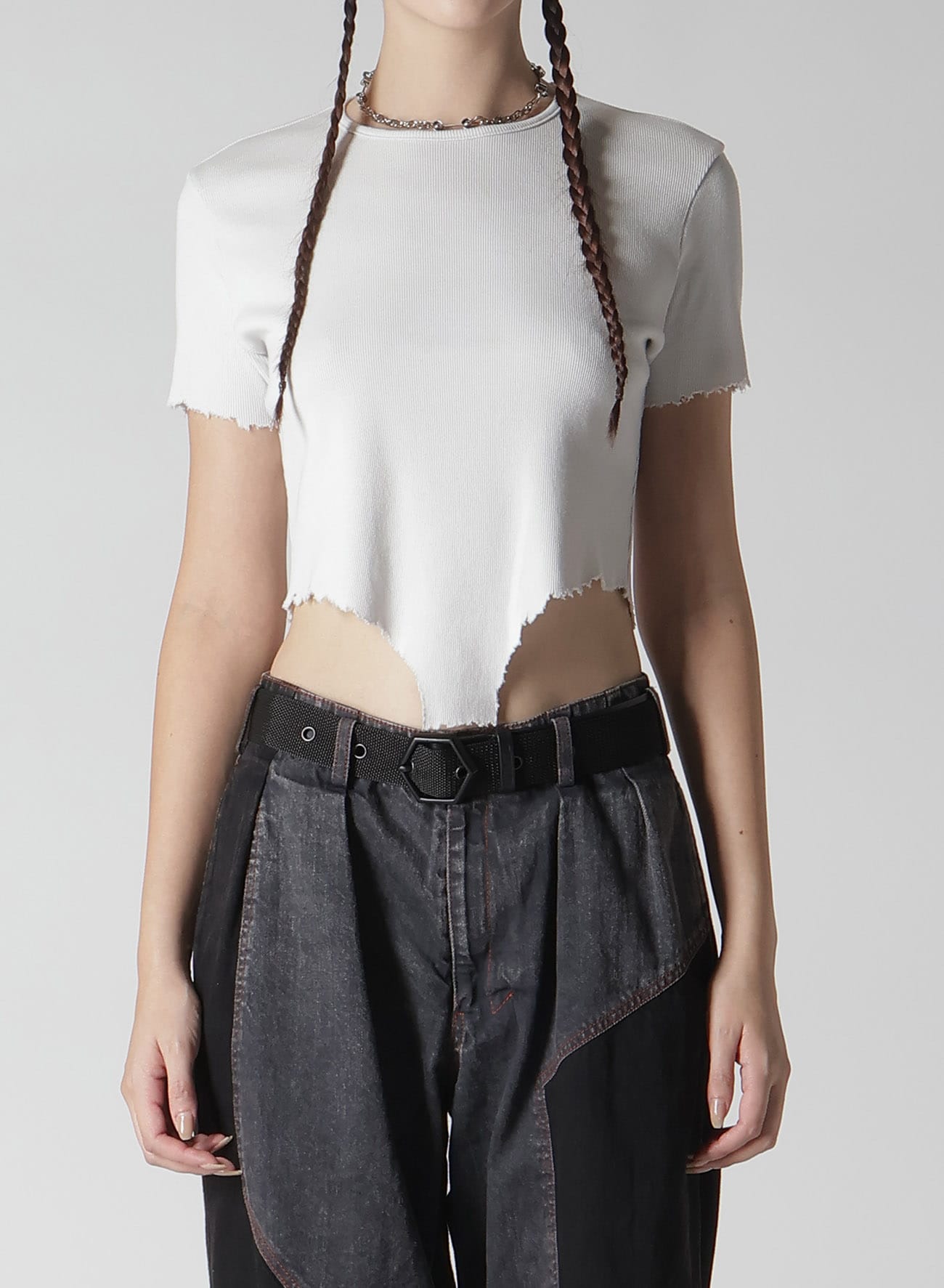 CRUSHED RIB STITCH DAMAGED HEM T-SHIRT